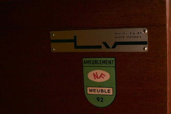 Meuble Multi tv 67 de André Monpoix édition Meubles tv France circa 1960