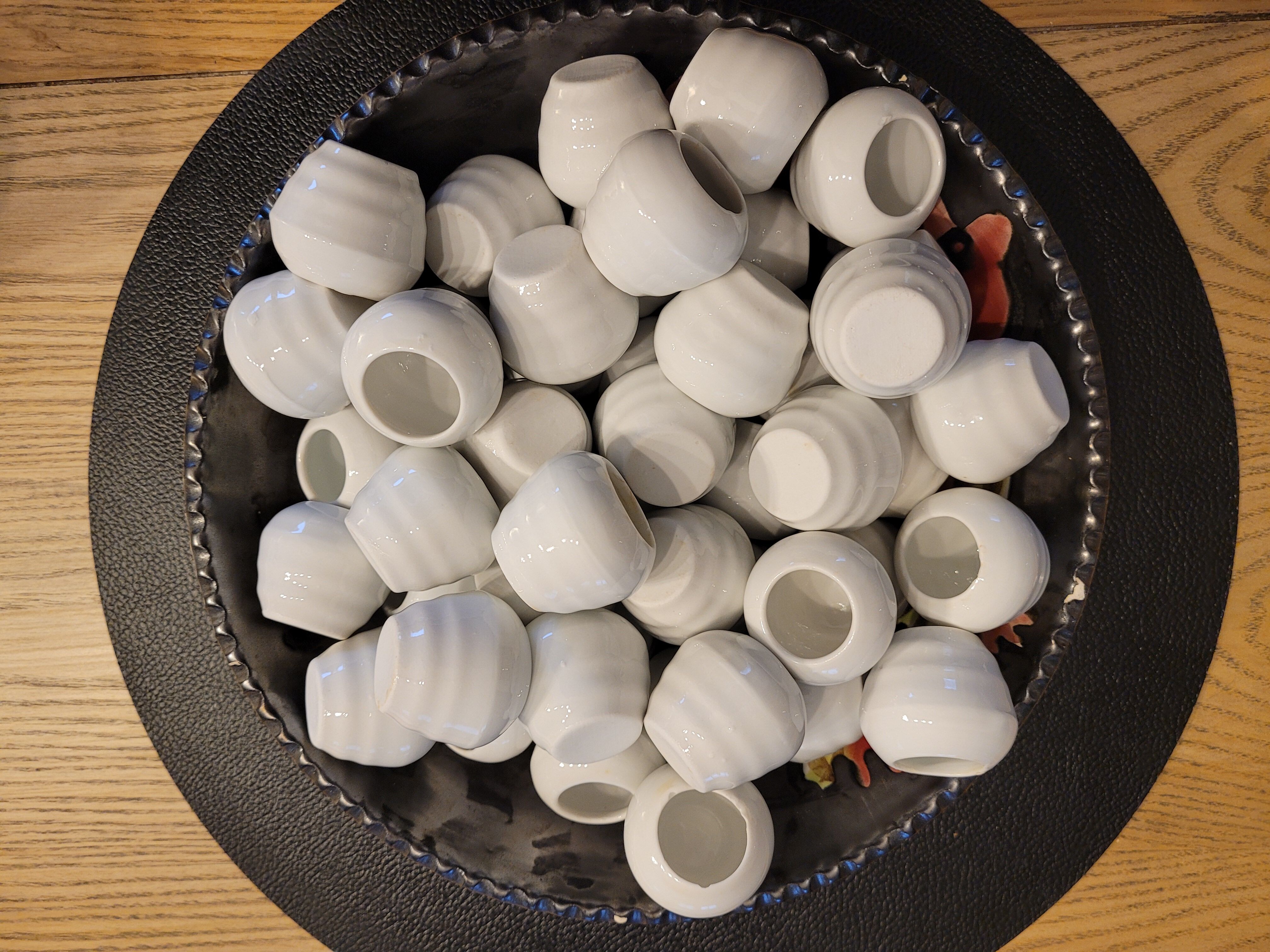 Snail service, set of 48 porcelain shells