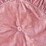 Old round cushion pink with lace