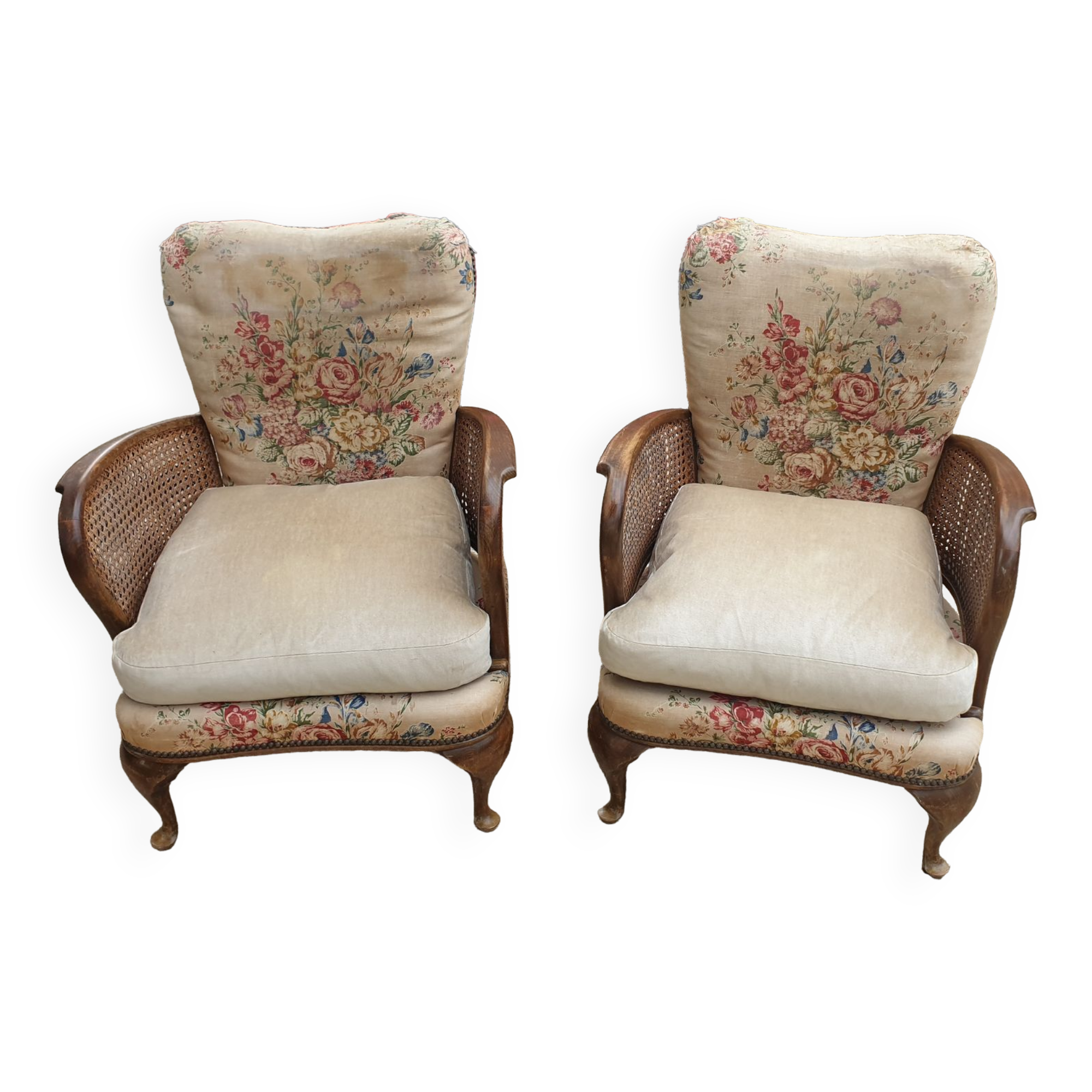 Pair of armchairs in walnut 1930