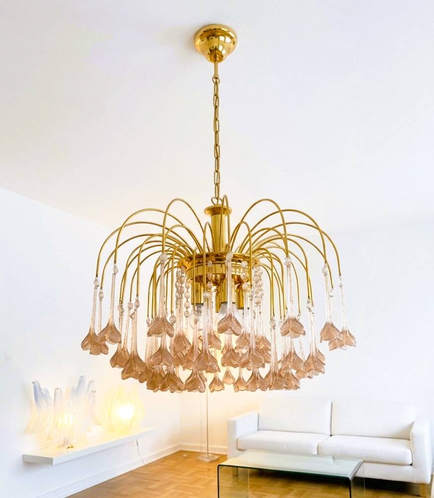 Vintage chandelier rain gold with handmade Murano glass pink flowers.