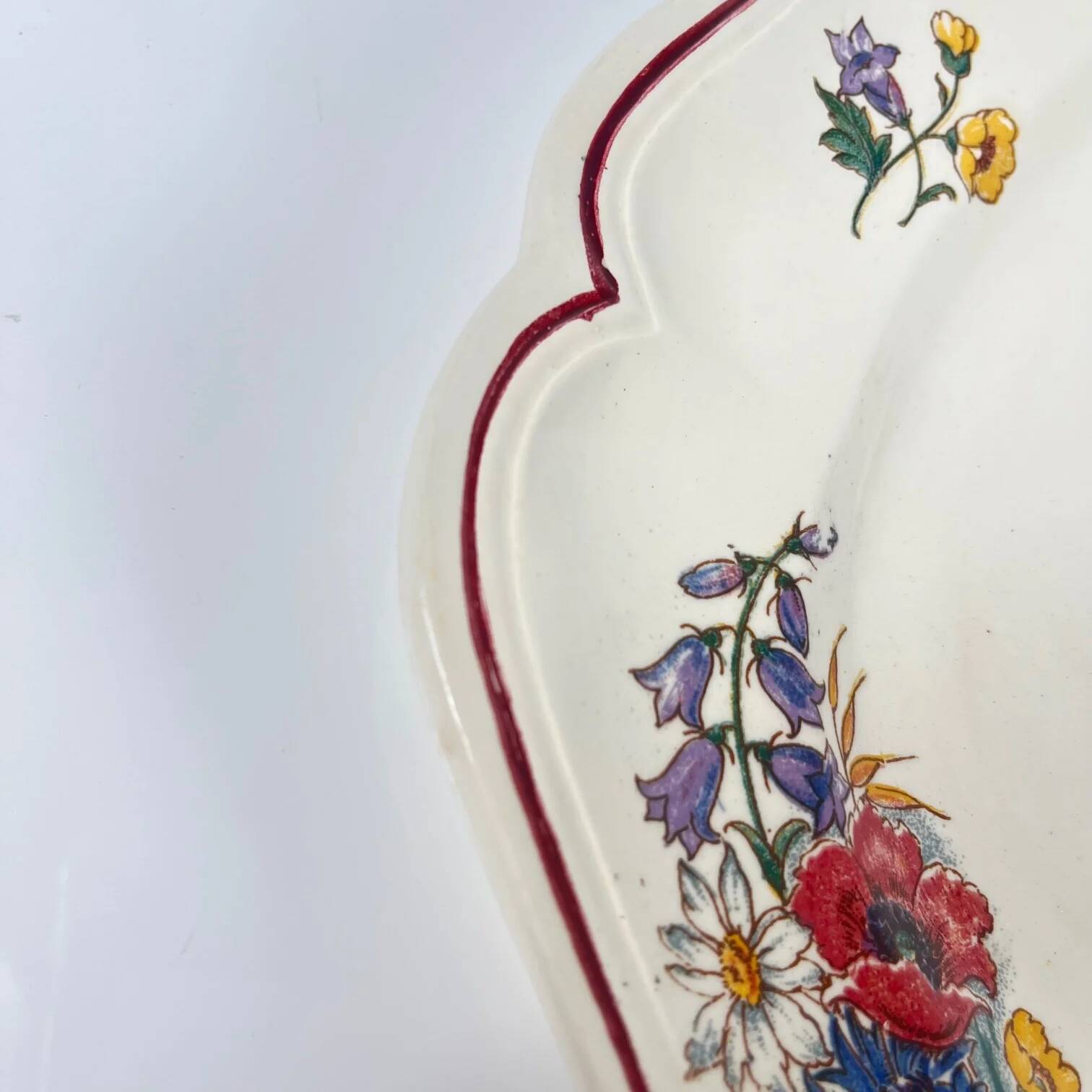 Large "Agreste" dish from Sarreguemines, early 20th century.