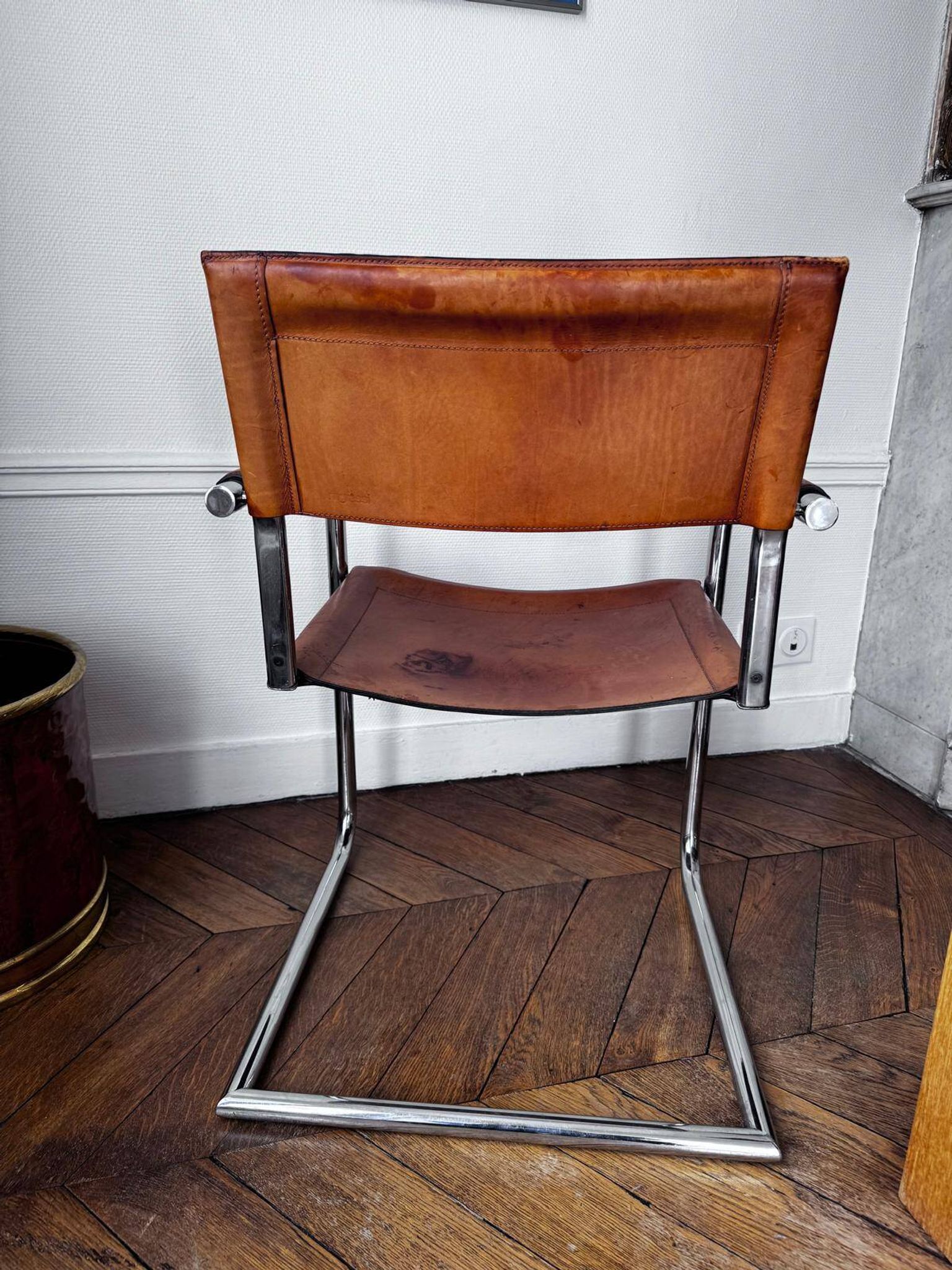4 fauteuils cantilever Matteo Grassi en cuir cognac
