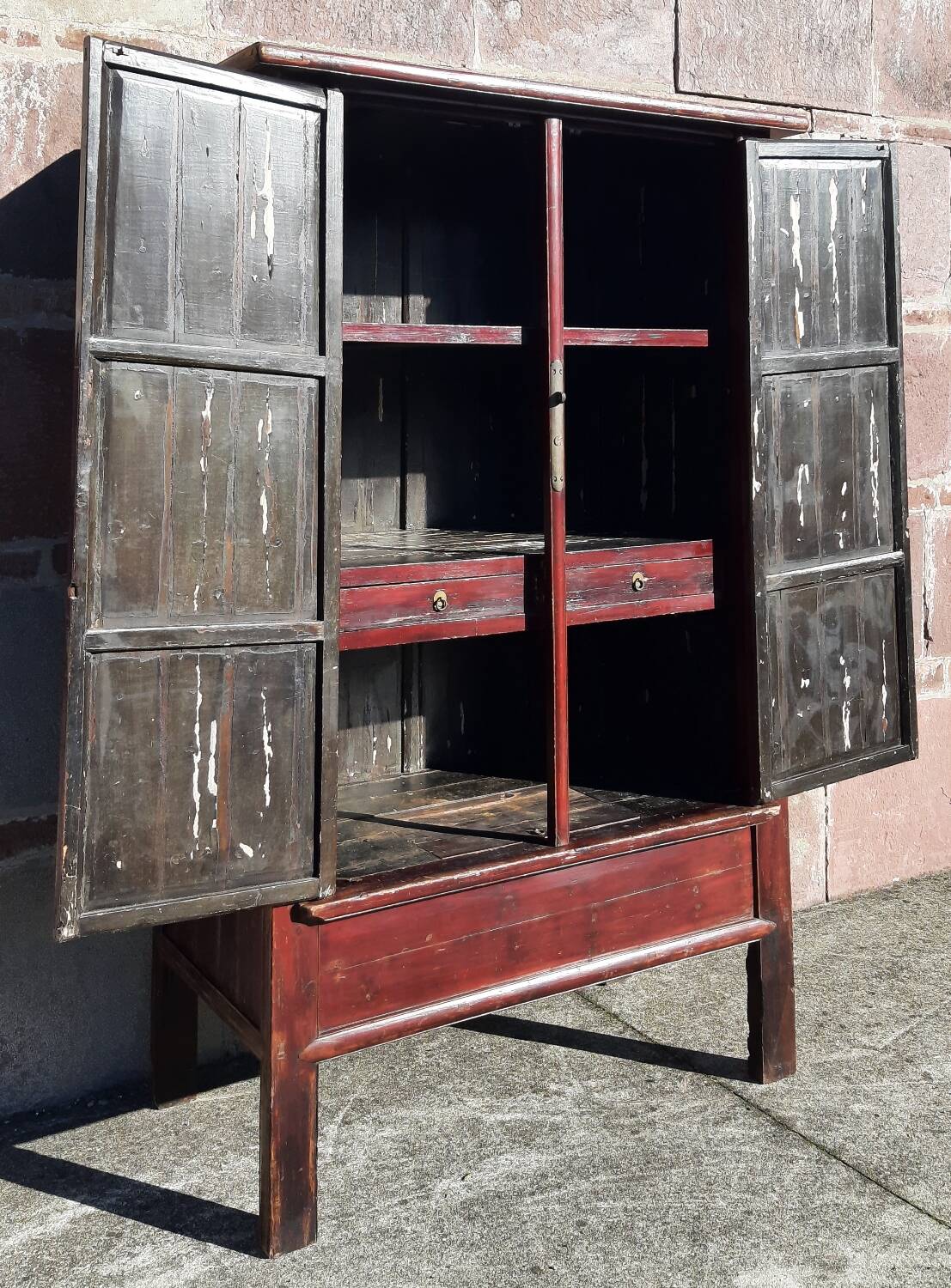 19th-century Chinese wardrobe (Height 2.6m)