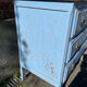 Commode bleue patinée