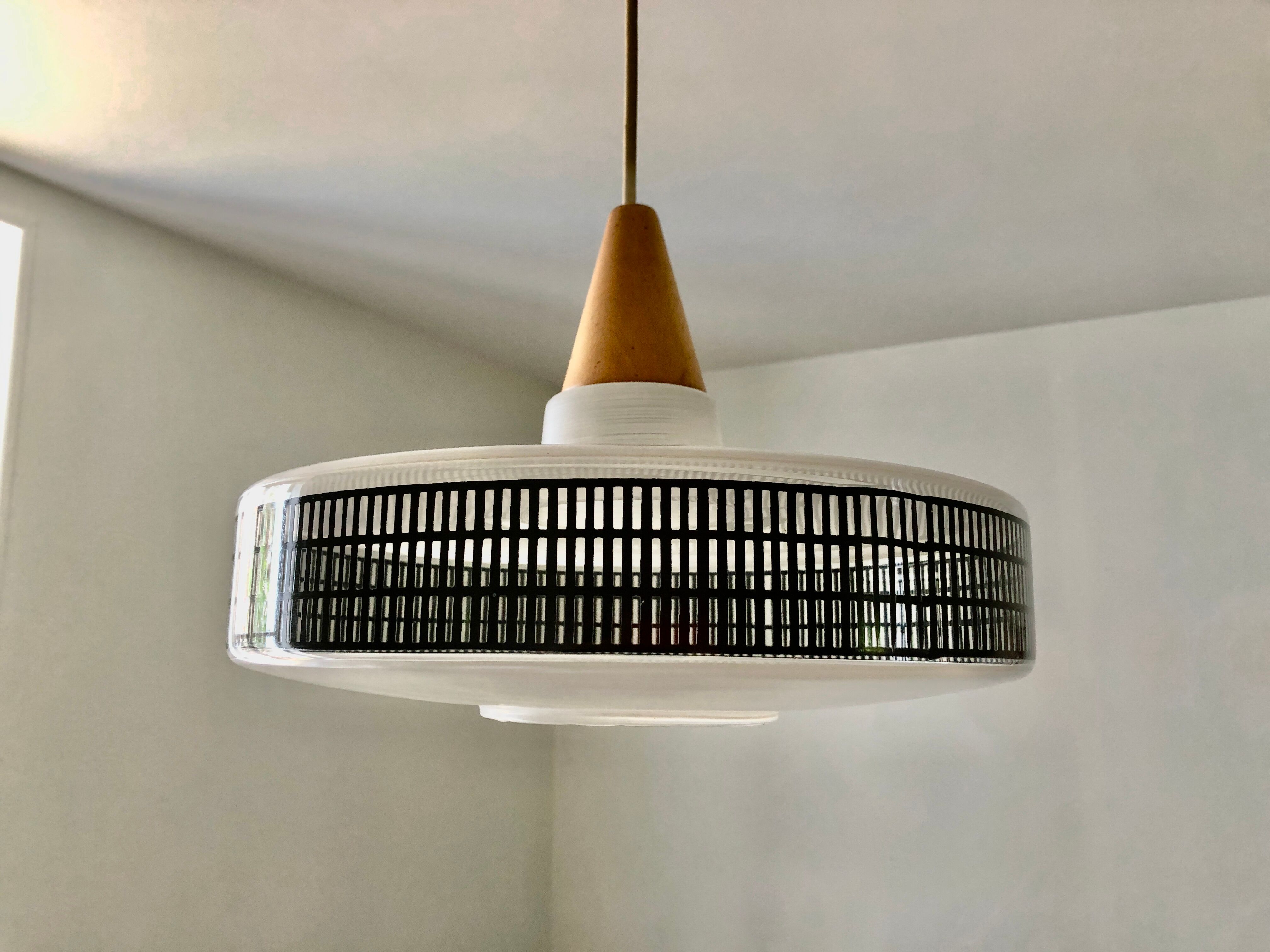 Scandinavian saucer suspension 1960