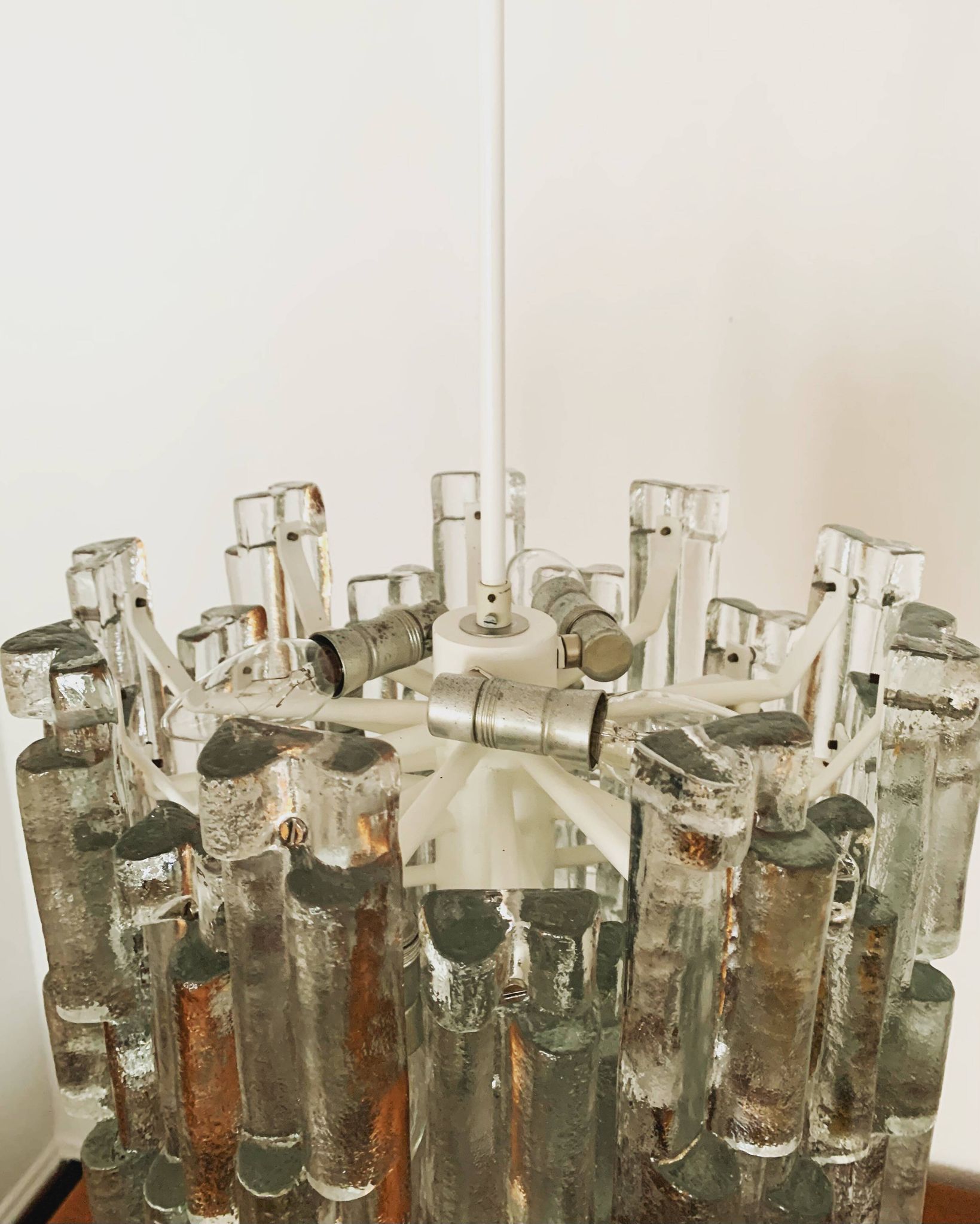 Chandelier en verre de glace autrichien par J.T. Kalmar