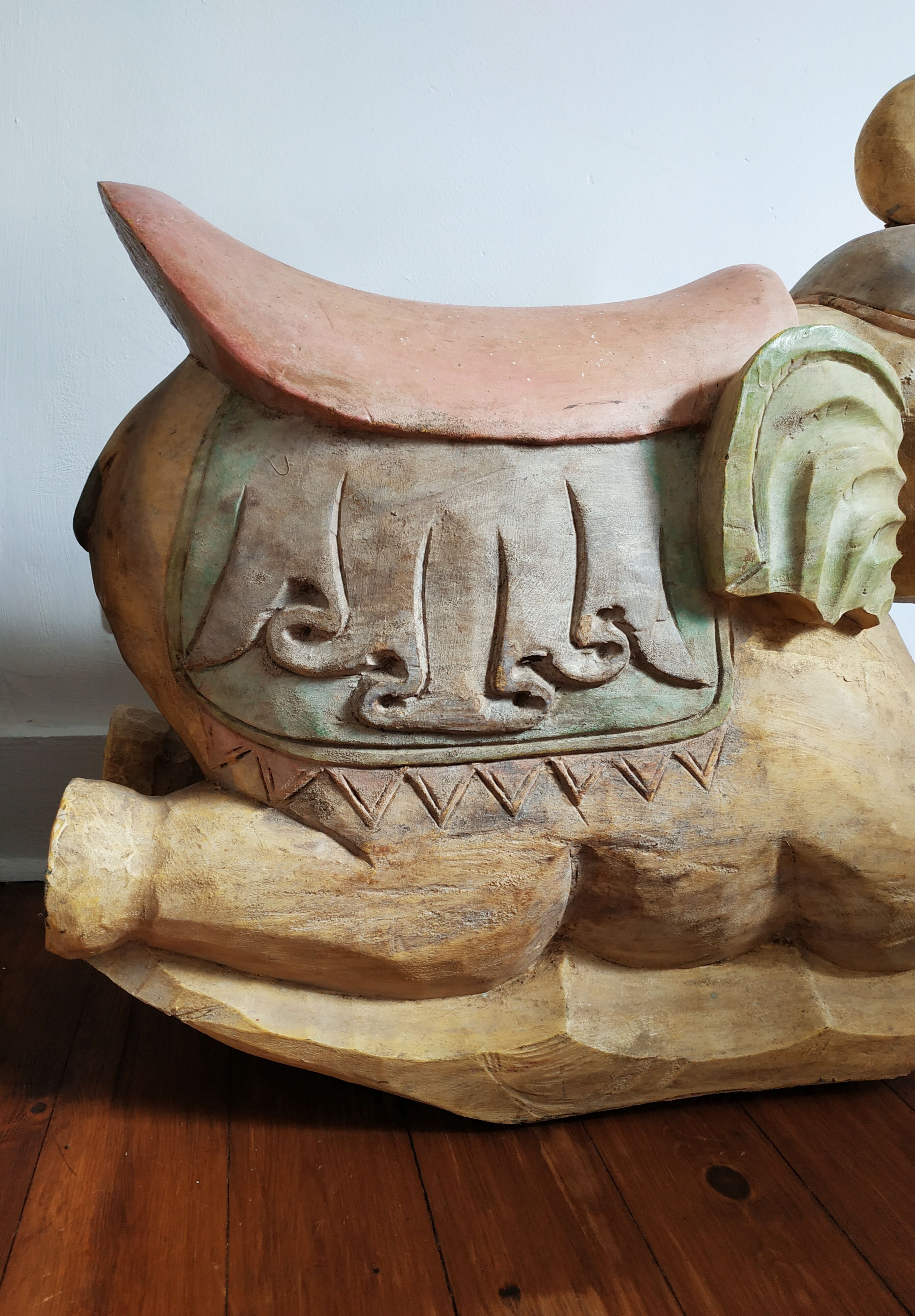 Rocking elephant, indian work, 65 x 67 cm