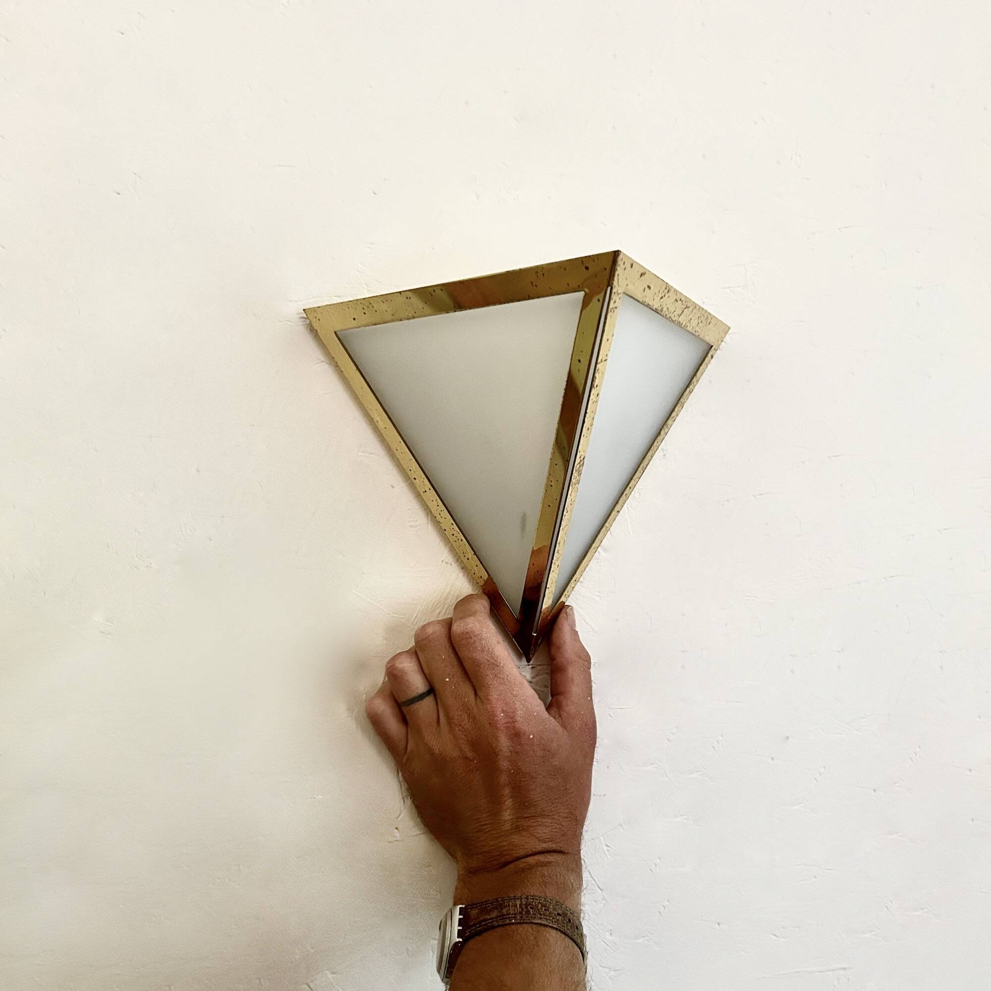 Applique italienne verre opalin et laiton