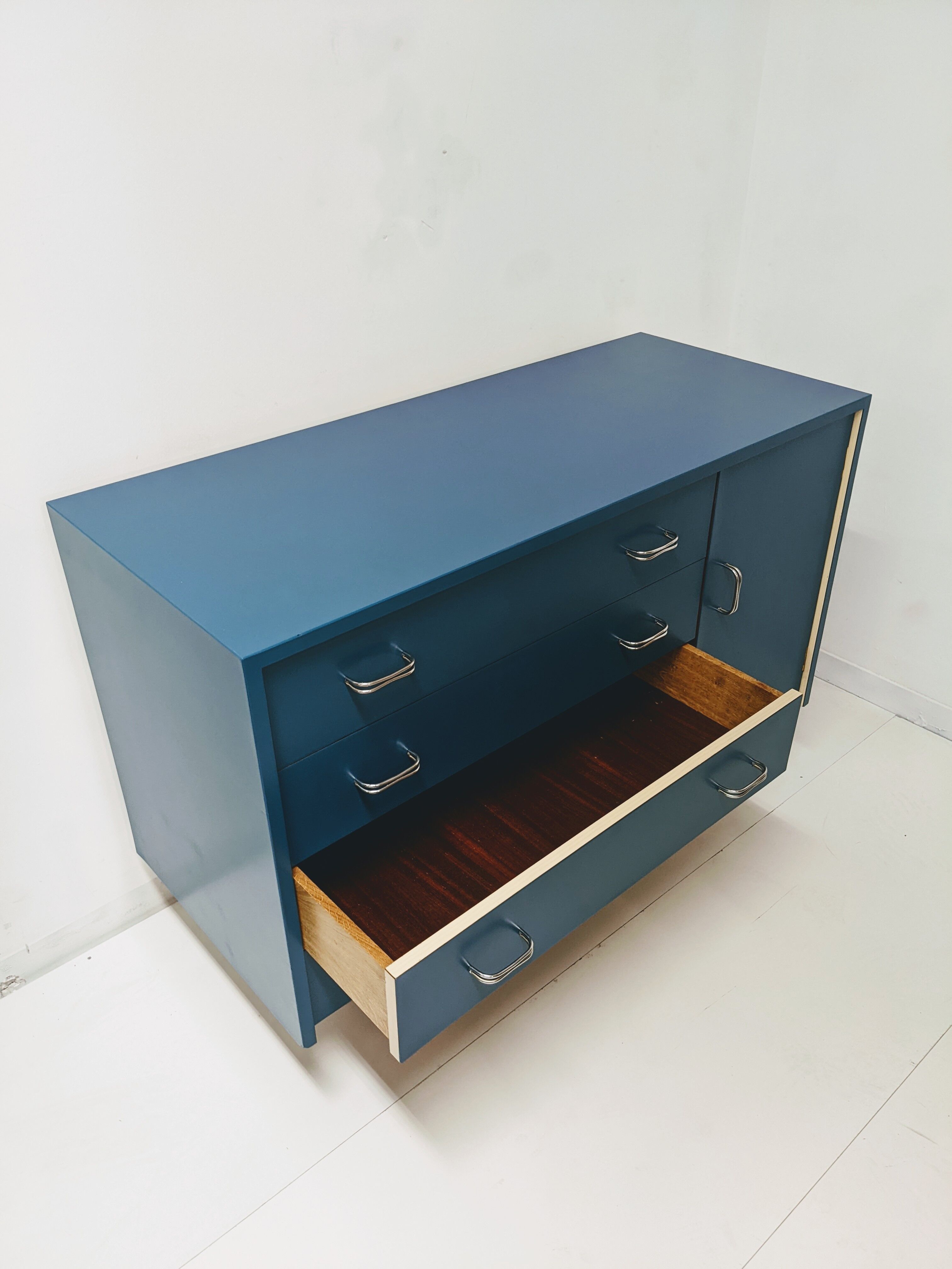 Vintage sideboard in formica / chest of drawers enfilade TV cabinet tv storage