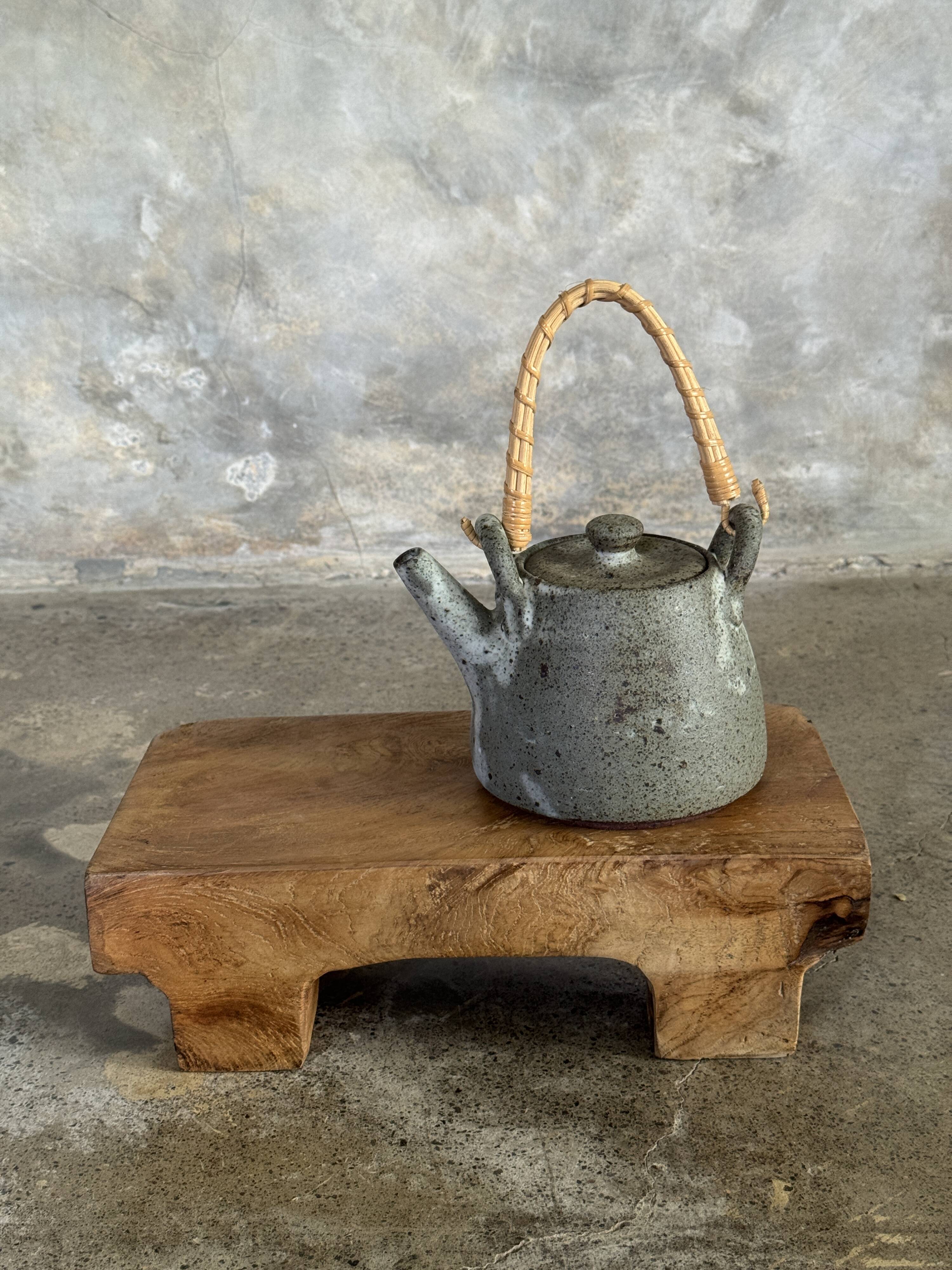 Small stool, accent stool in solid blond teak wabi-sabi L30 W8.5 H6.