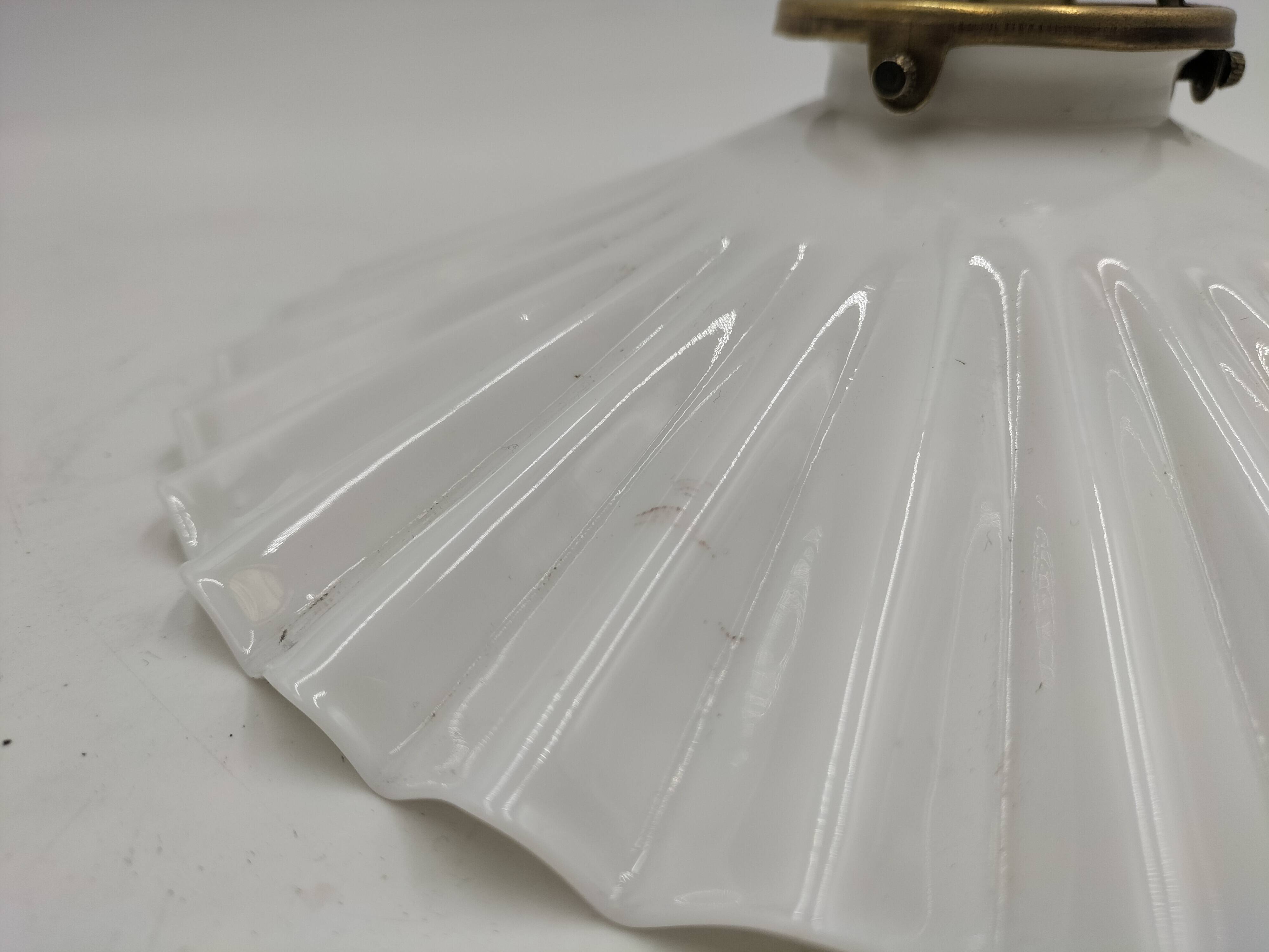 Opaline suspension with ceiling light