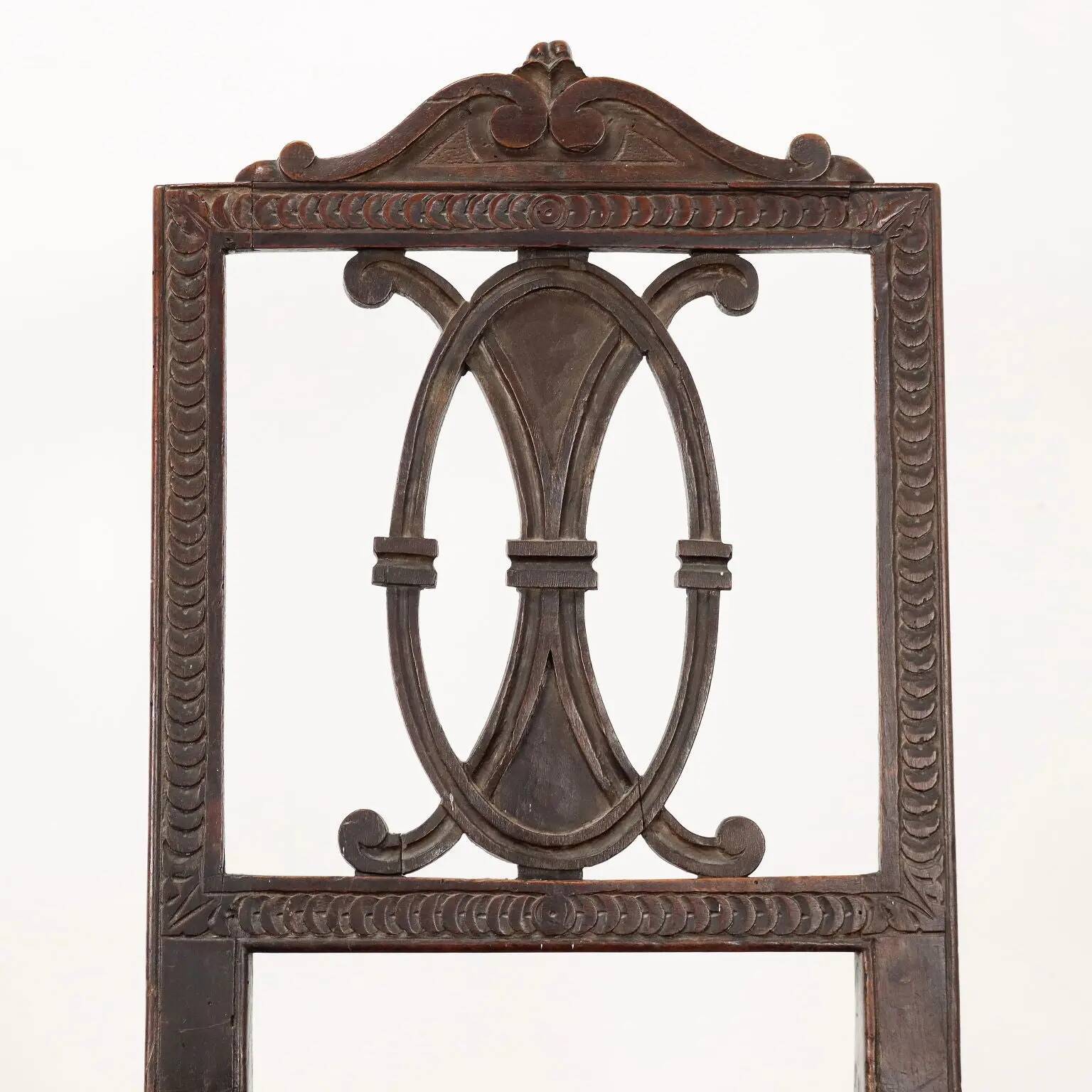 Antique neoclassical chairs in carved walnut, Italy, 18th century