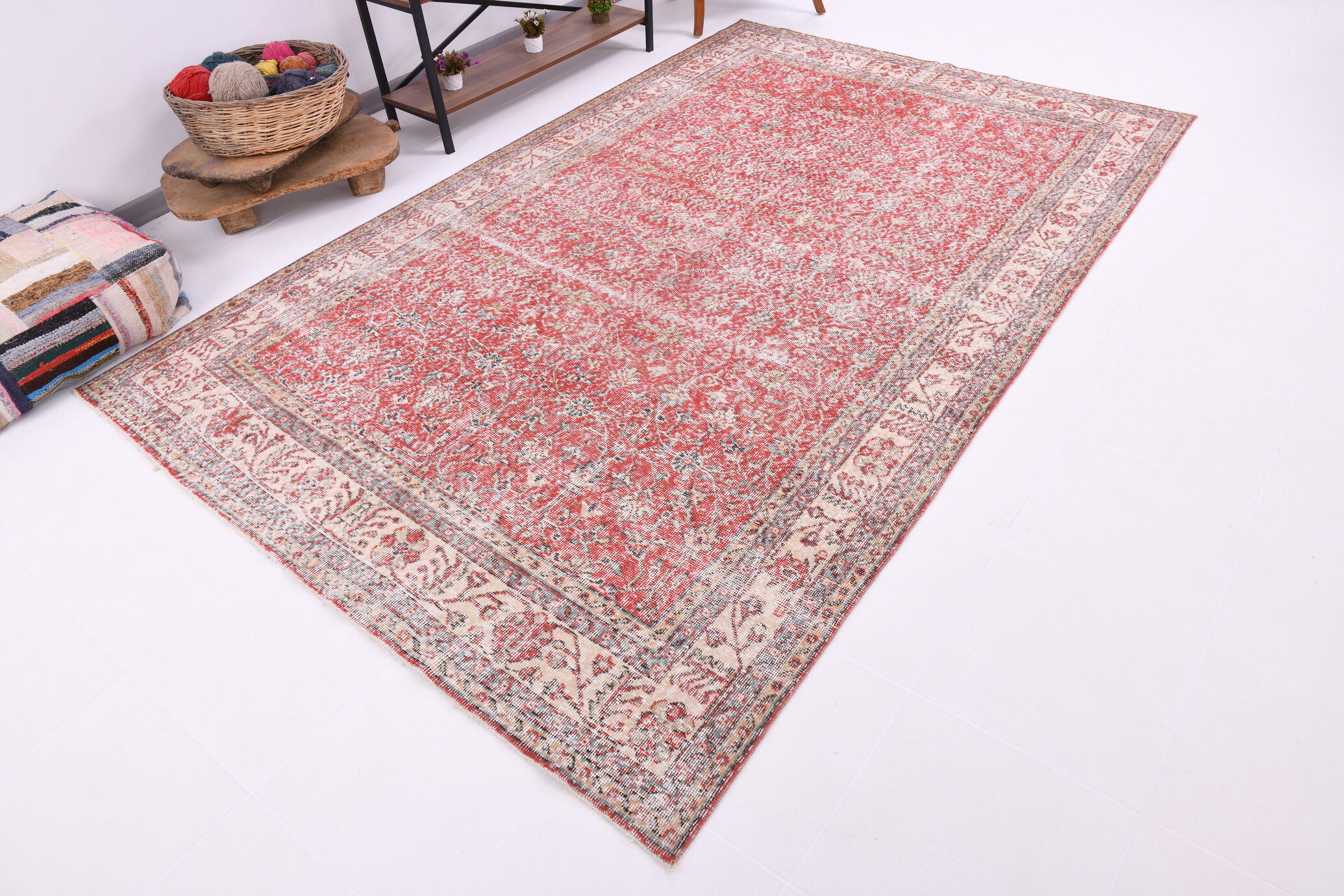 6x10 red classic floral vintage rug 314x197cm