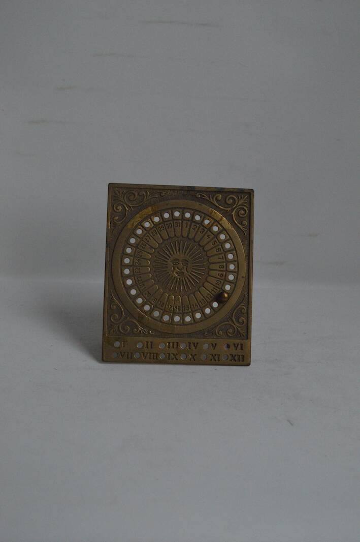 Brass perpetual calendar