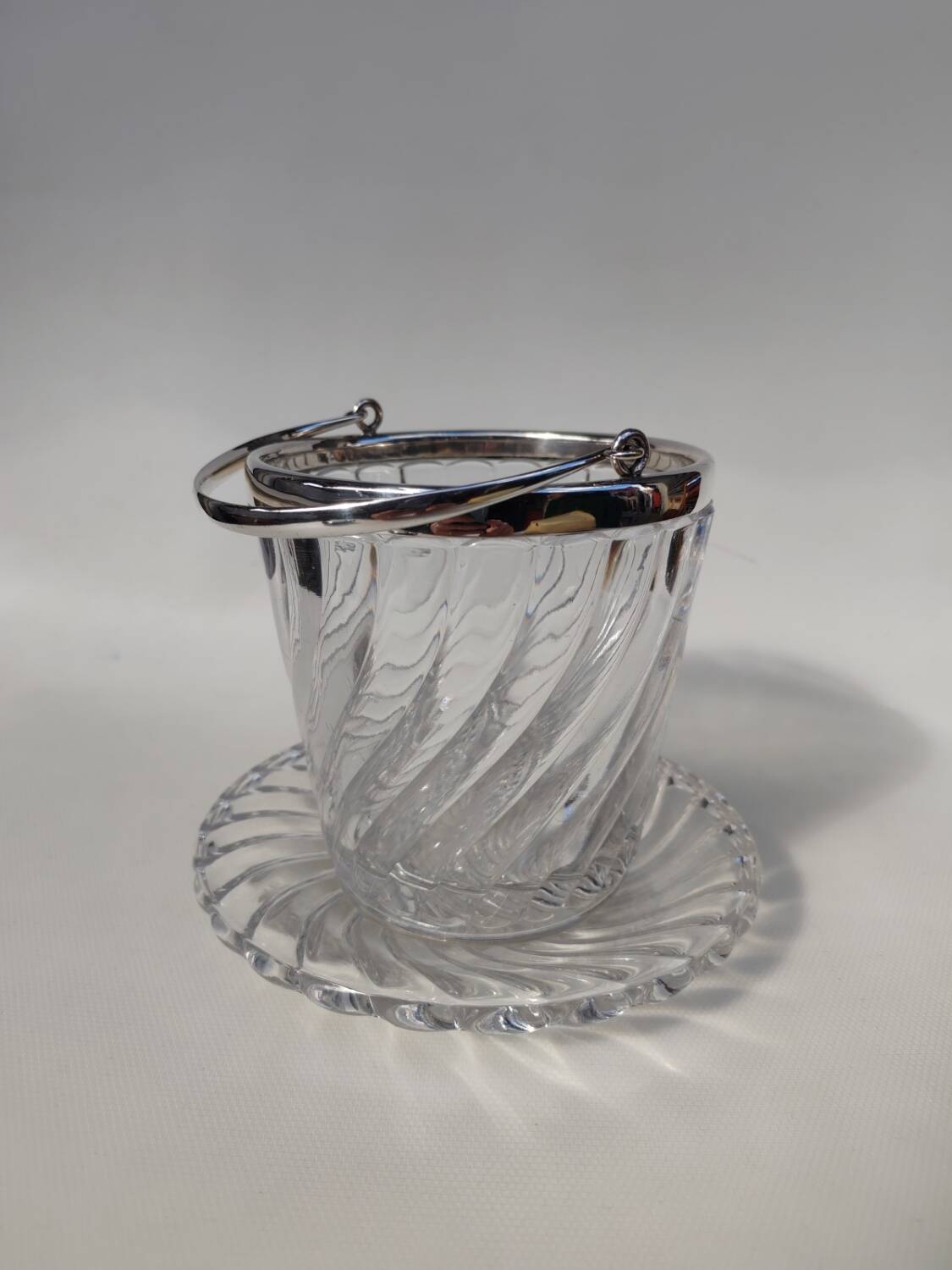 Ice bucket and its plate in Baccarat crystal, bamboo model.