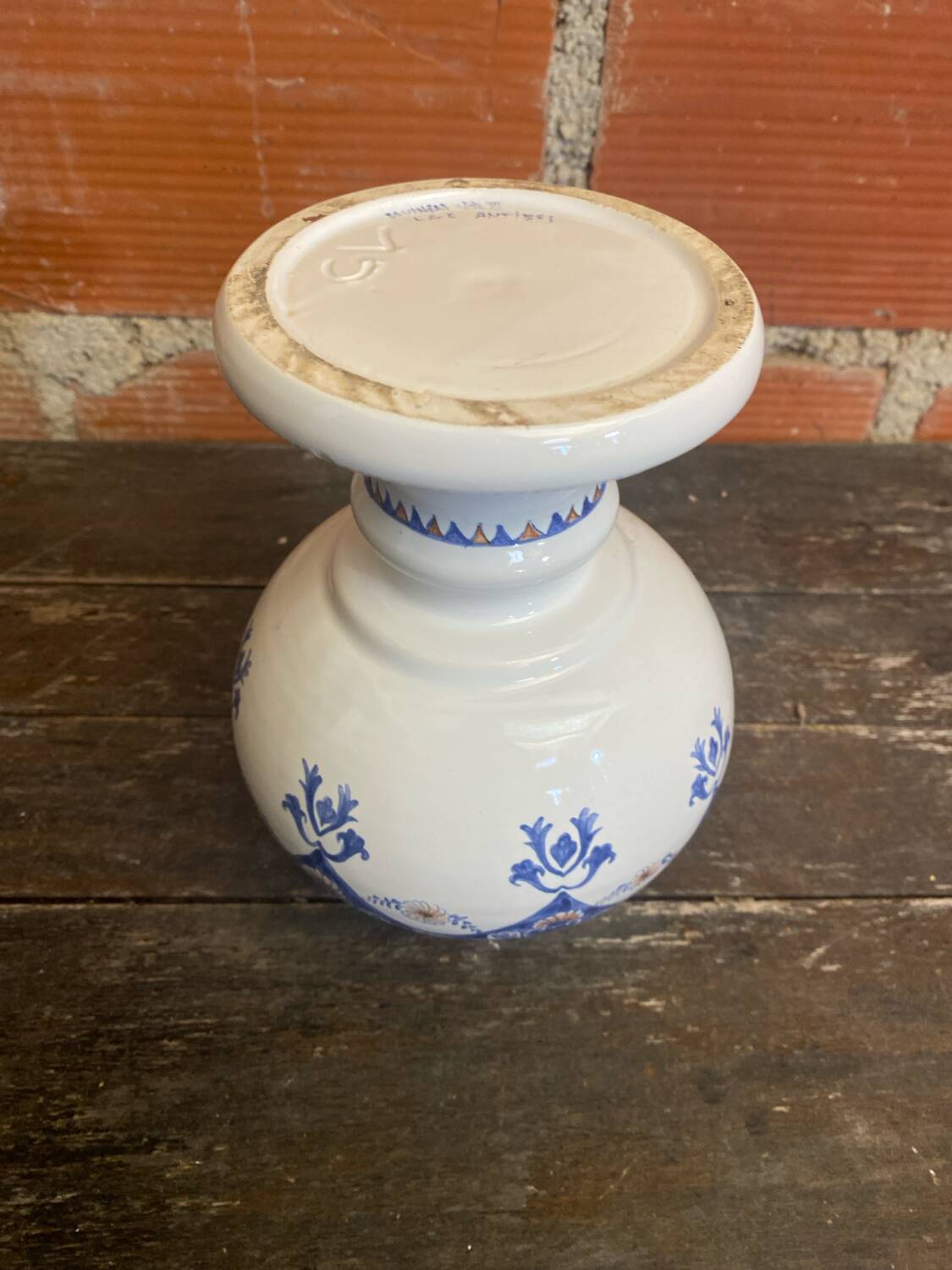 Vintage White Painted Ceramic Flower Vase #D672