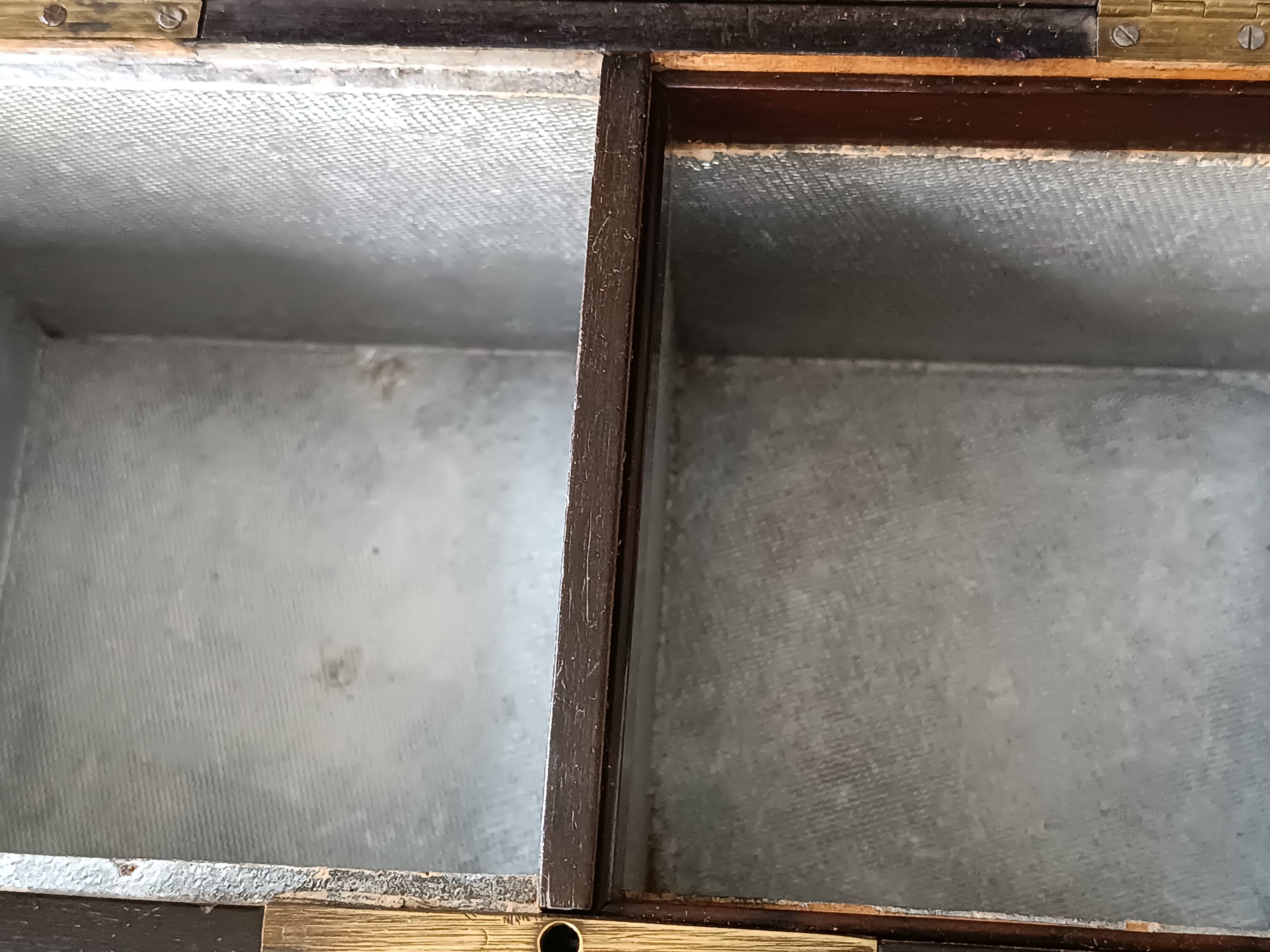 Coffret à tabac et cigares en bois et laiton Napoléon 3