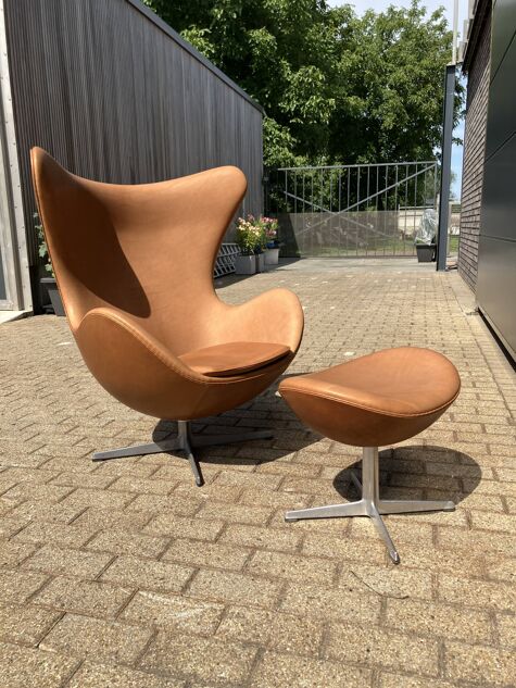 Fritz Hansen Egg Chair + Ottoman, Camel Cognac leder 1968 !!