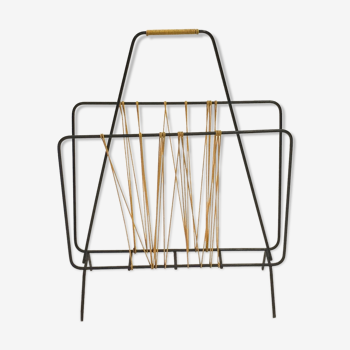 Scoubidou magazine rack