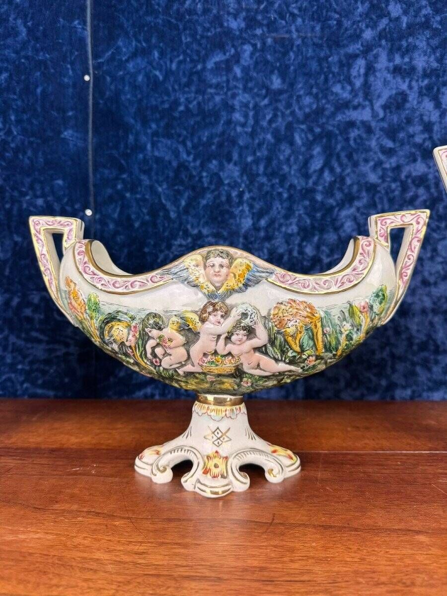 Capodimonte: Triptych Garniture with Cherubs in Porcelain