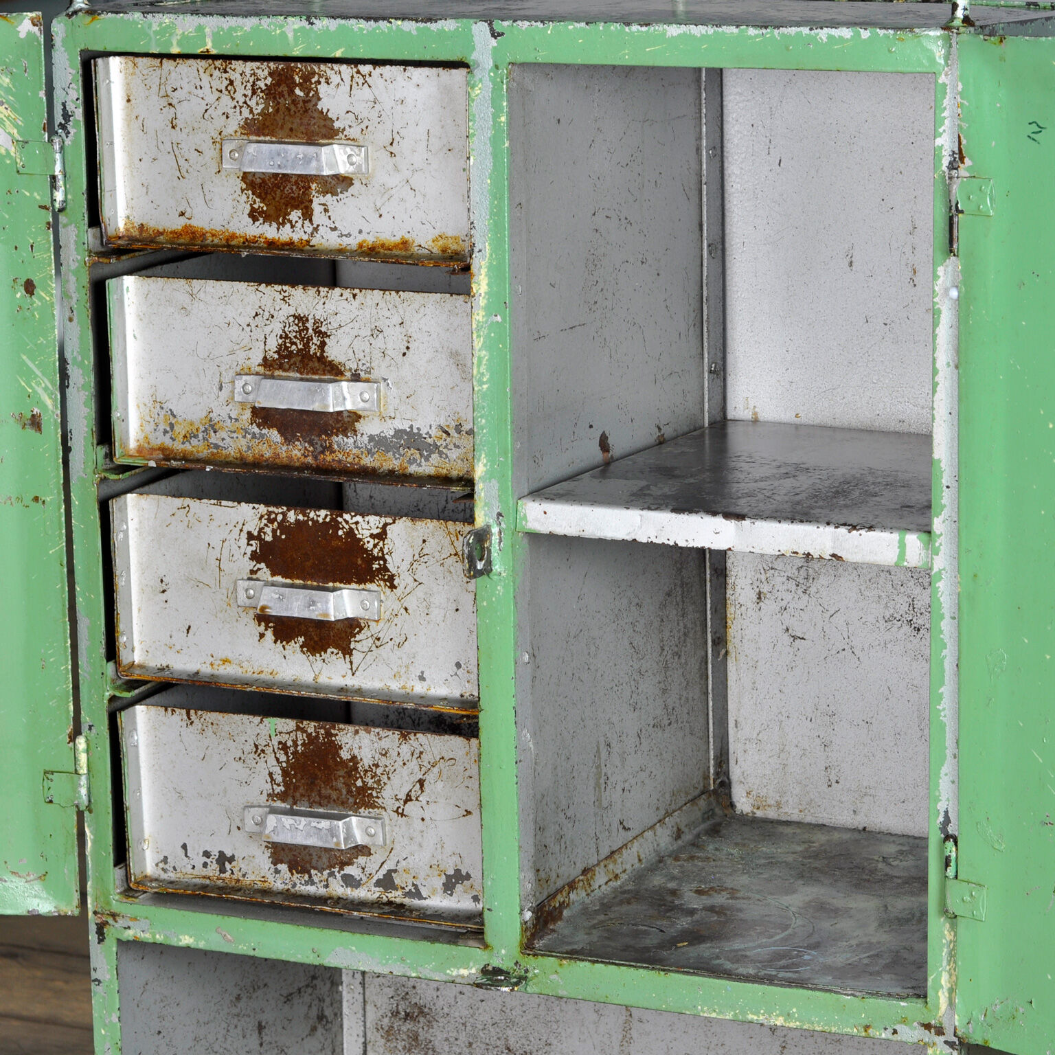 Armoire en fer industriel avec 4 tiroirs, années 1960