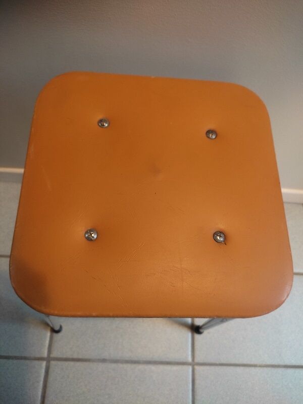 Chromed metal stool seat skaï brown