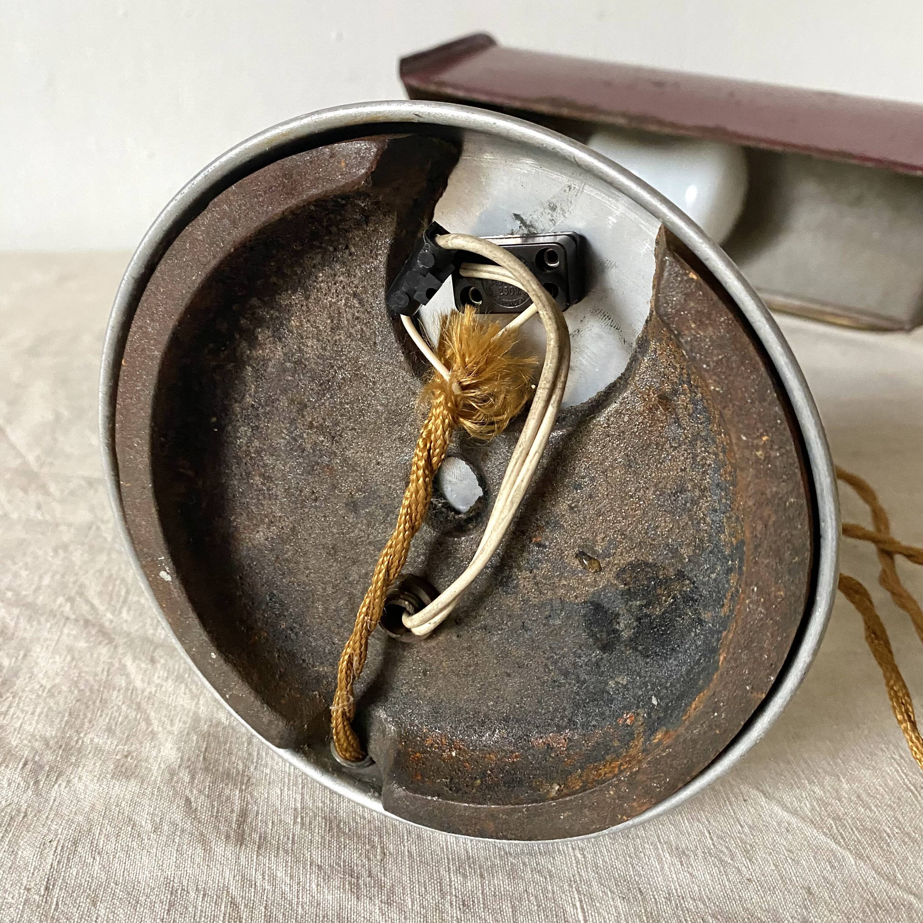 Lampe de bureau art déco en alu et tôle