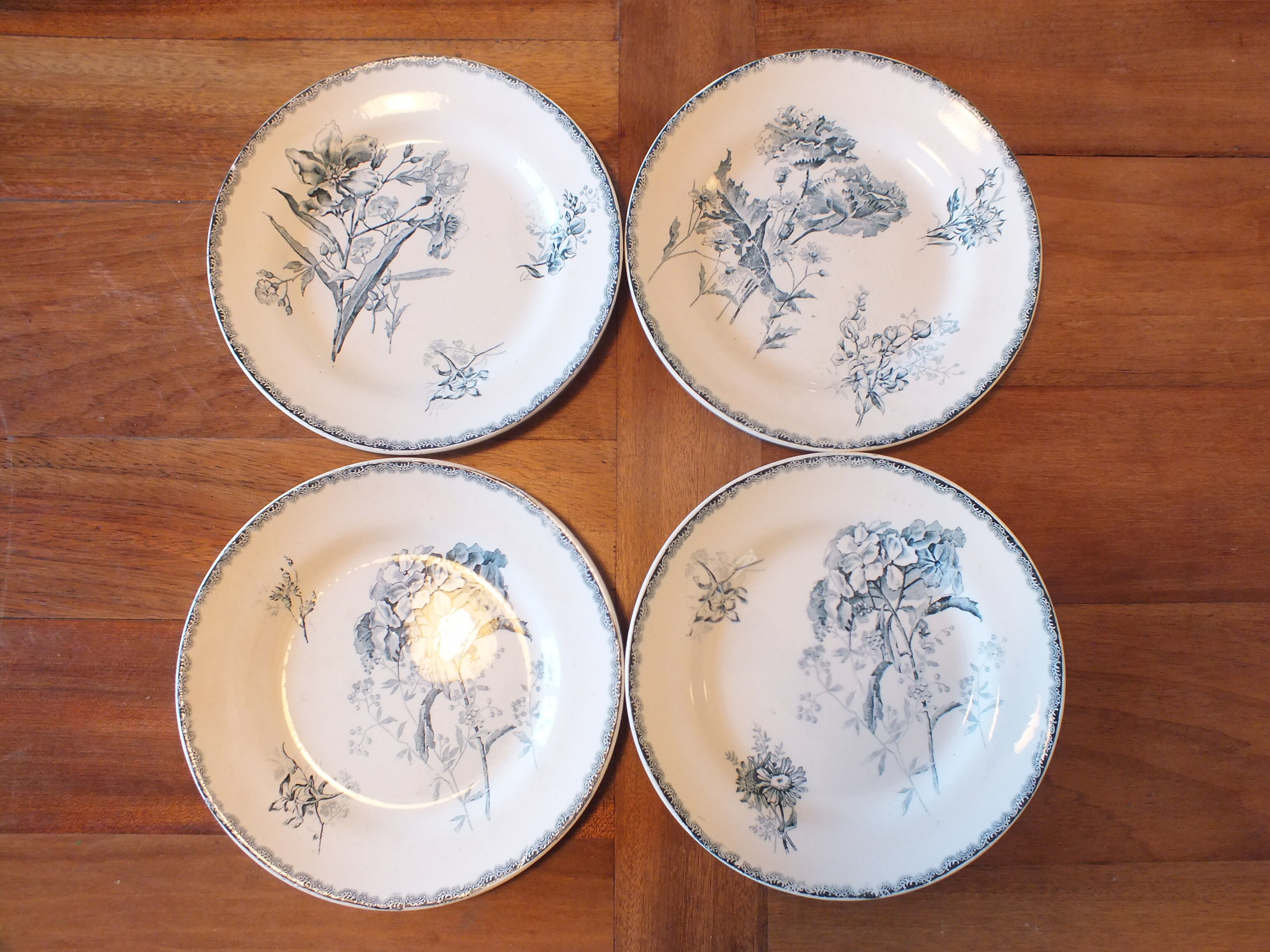 4 Flat plates in Terre de Fer Choisy le Roi HB service Provençal