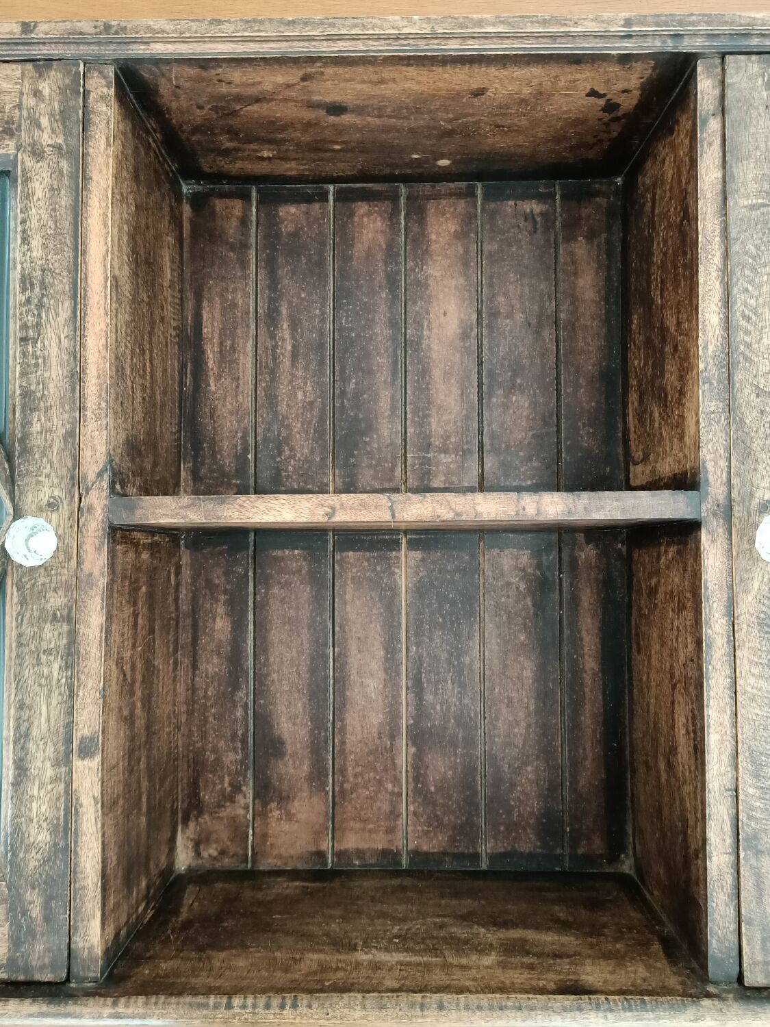 Patinated wall cabinet 2 doors