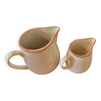 Set of 2 stoneware pitchers