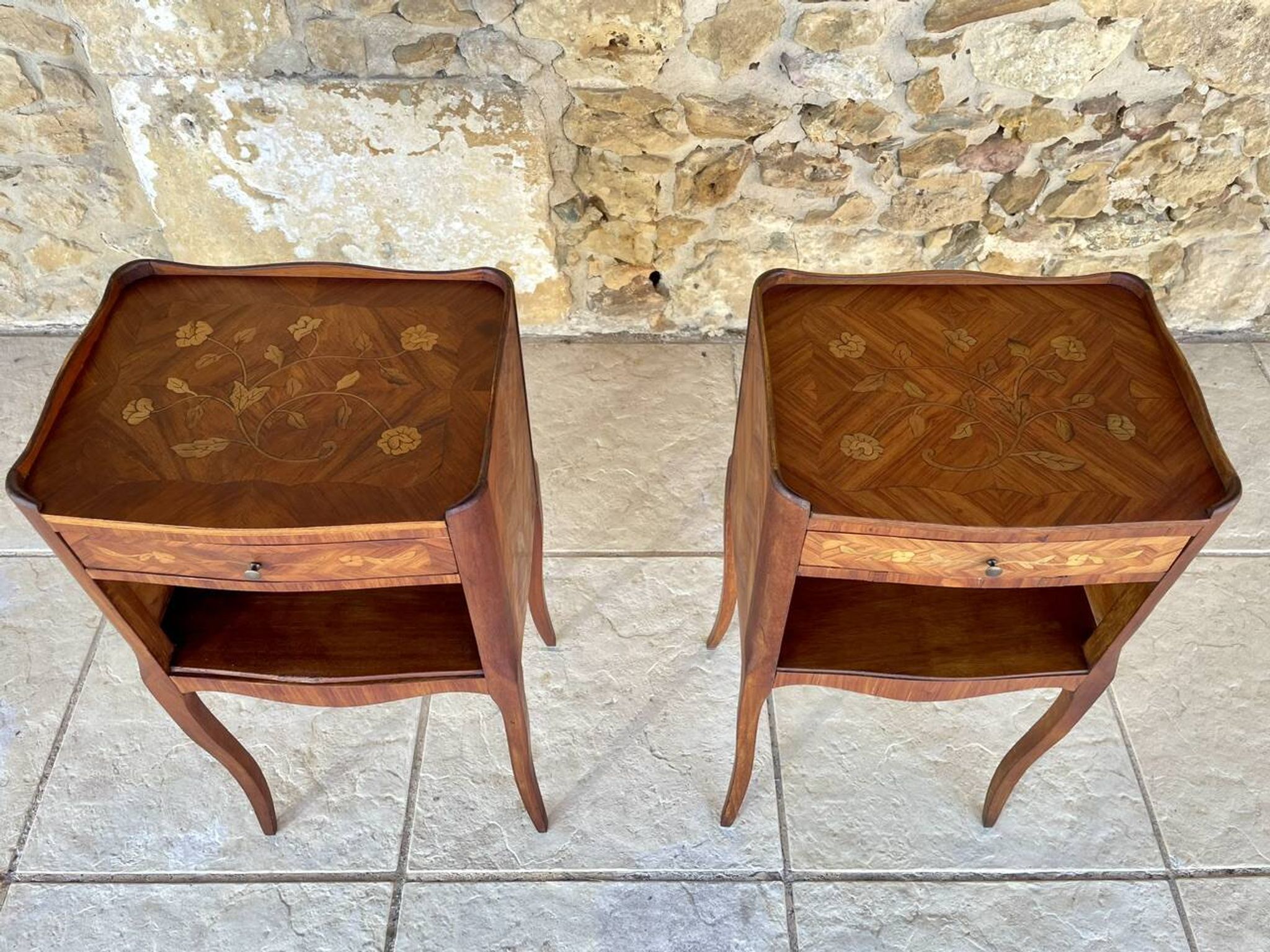 Paire de chevets , Style Louis XV en Palissandre