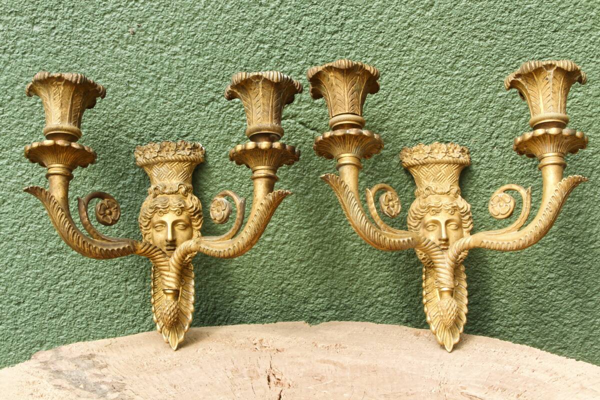 Paire d'appliques en bronze d'époque Empire