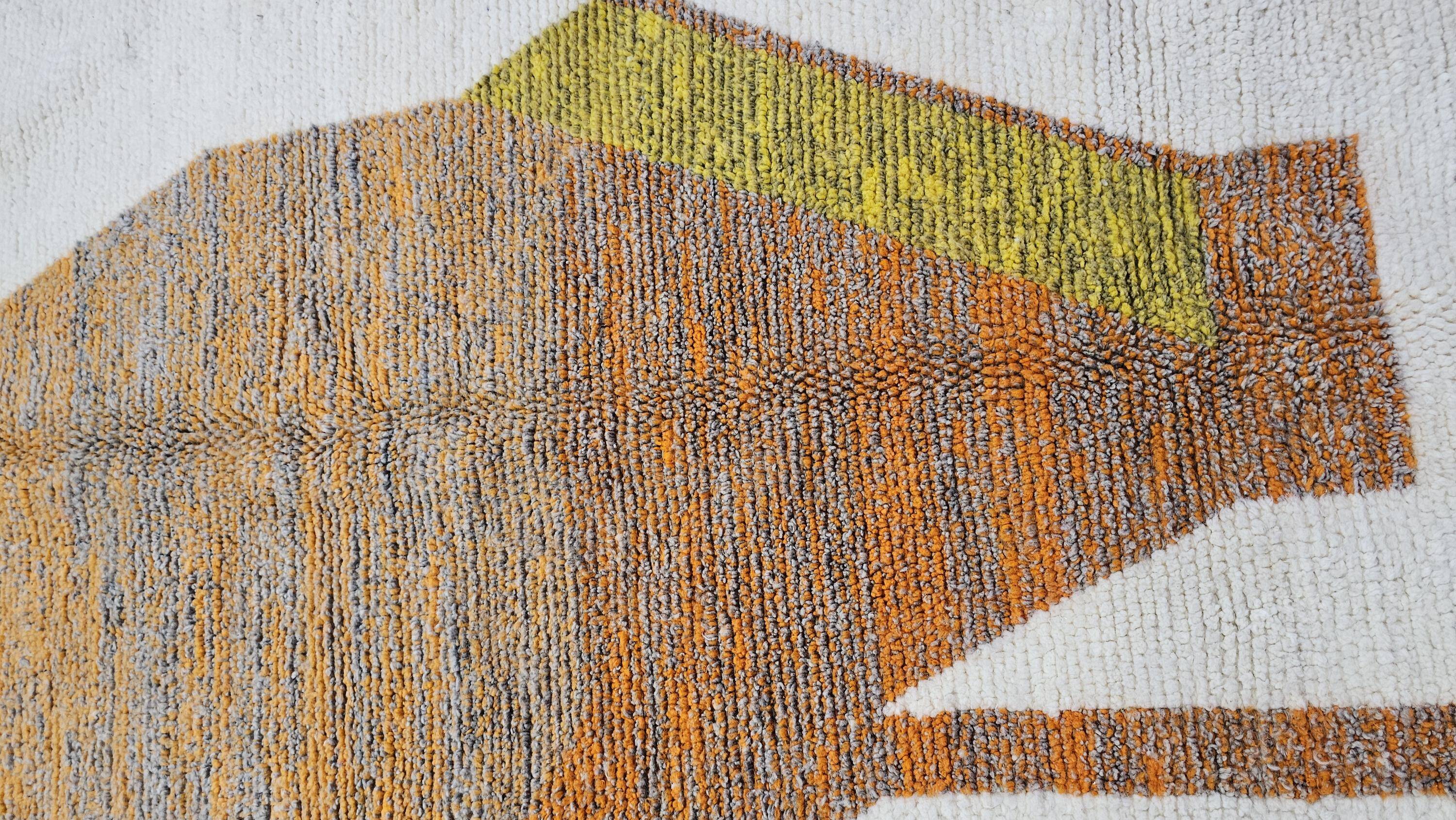 Traditional Moroccan handwoven rug 2.5x1.5 m