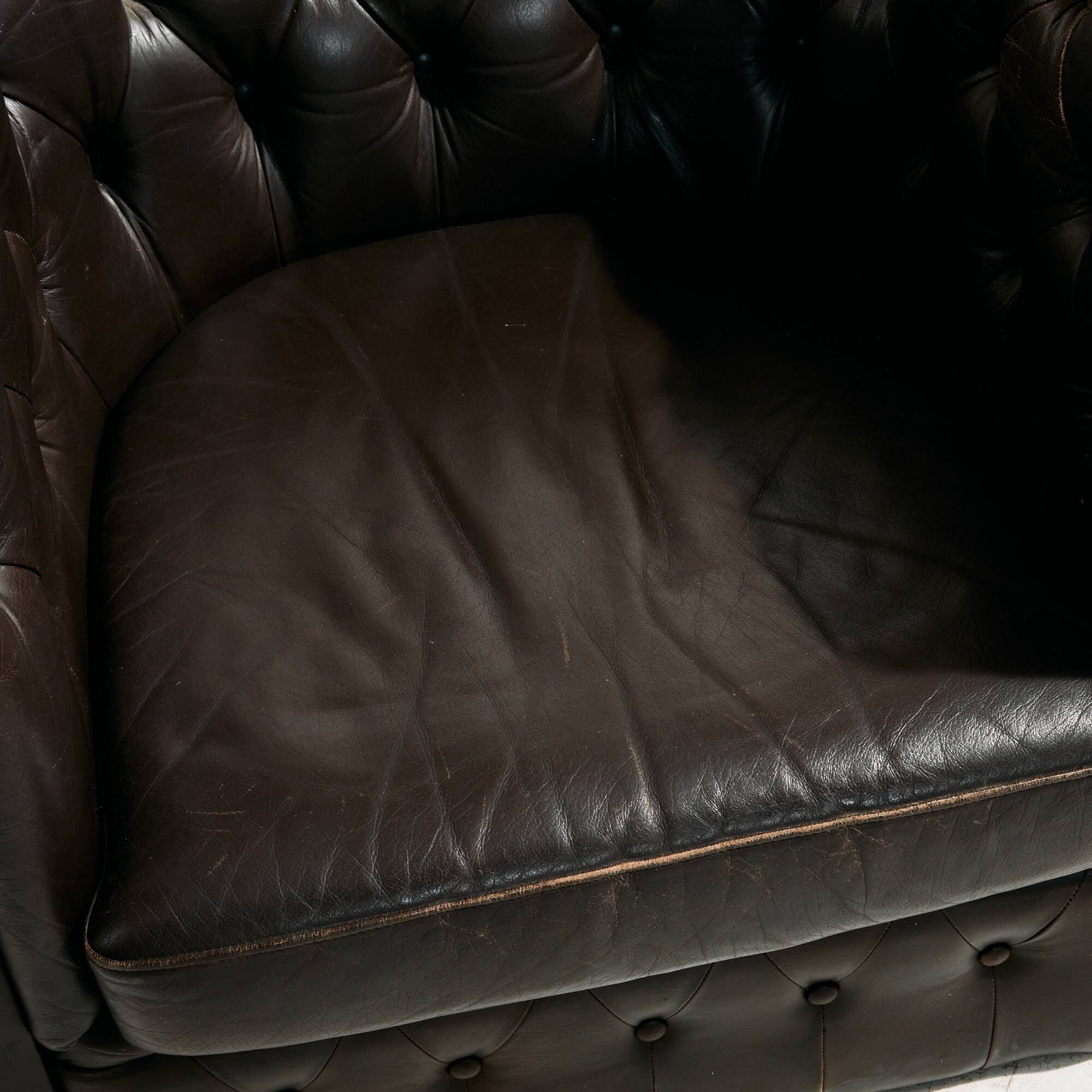 Chesterfield-style leather sofa set, set of 3