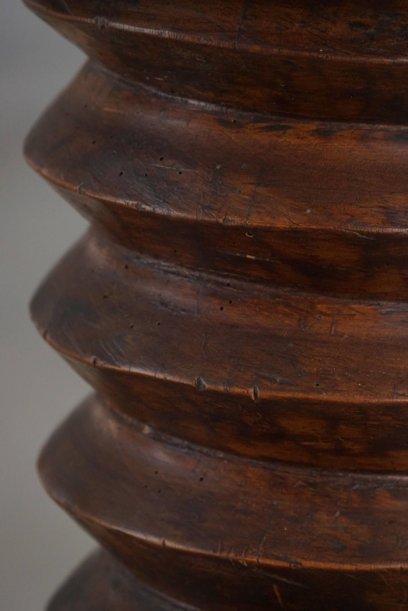 19th-century sculptural French wine press in solid wood / pedestal