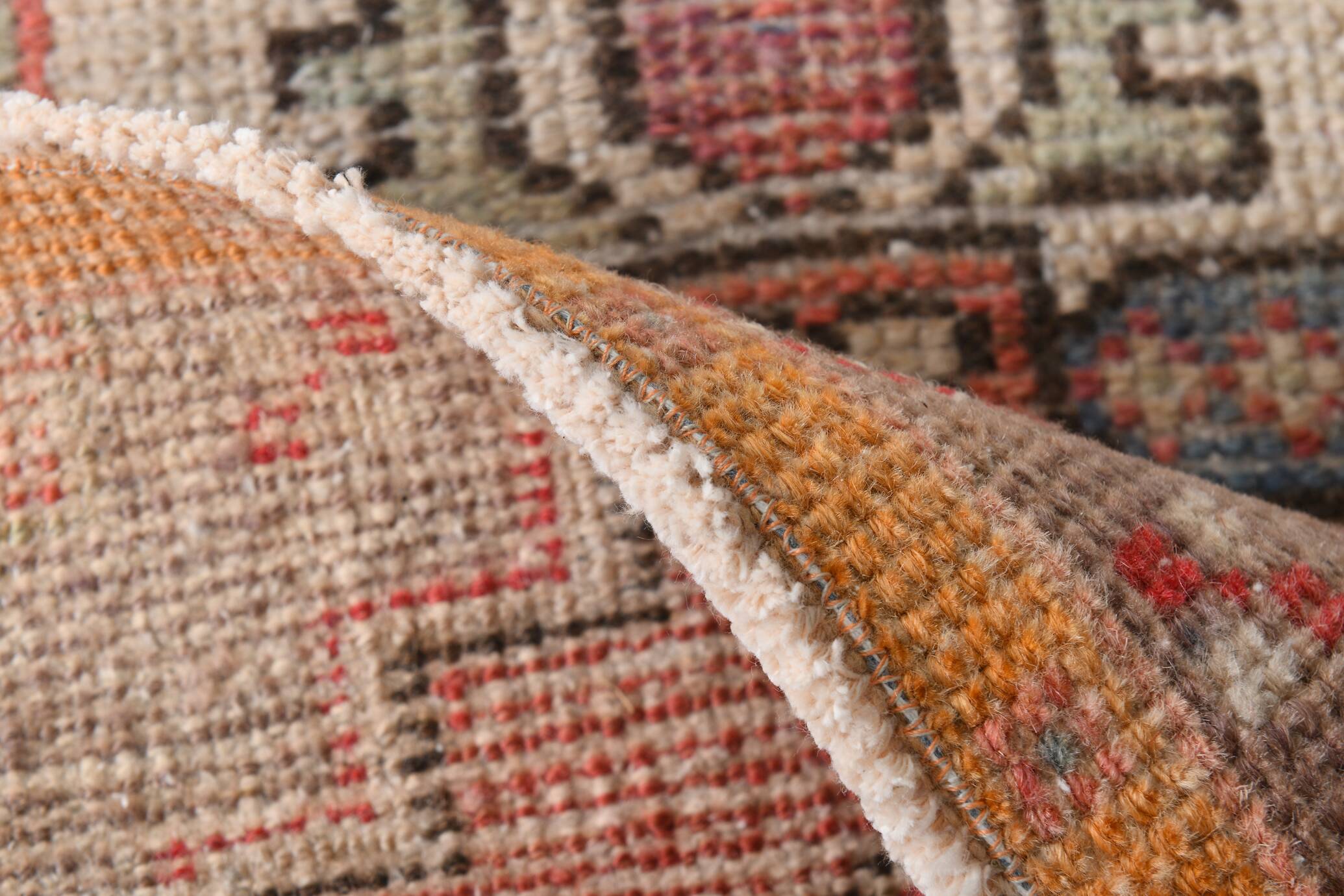 2x3 Red Beige Classic Vintage Rug, 43x82Cm