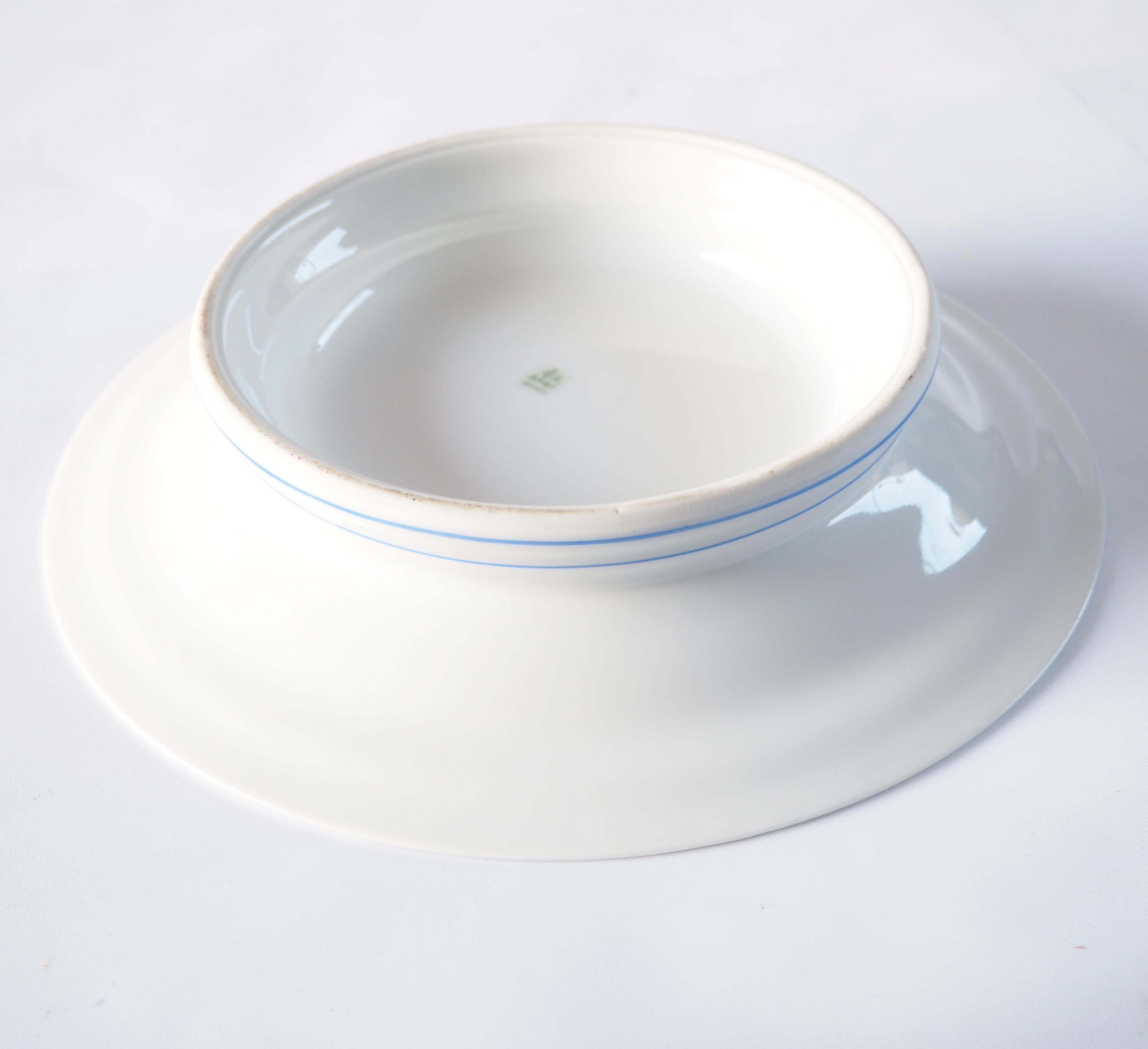 Flowered porcelain compotier