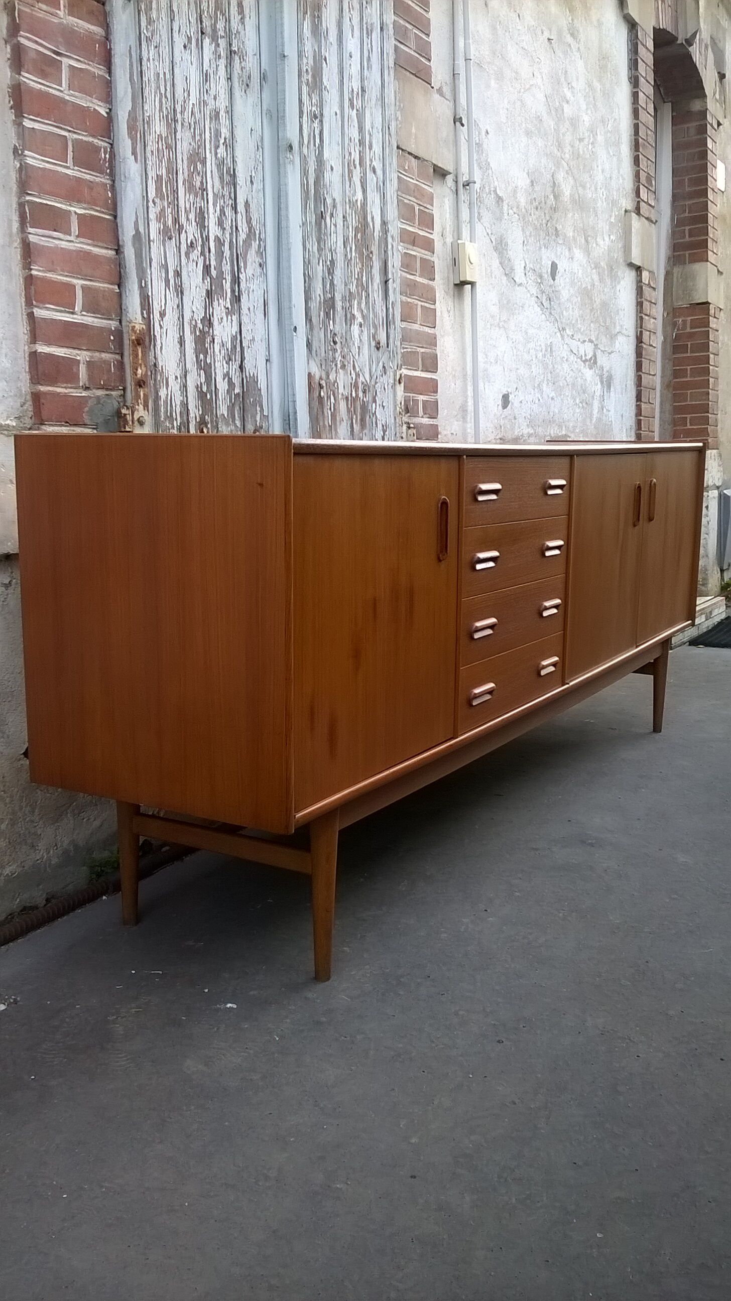 Scandinavian enfilade