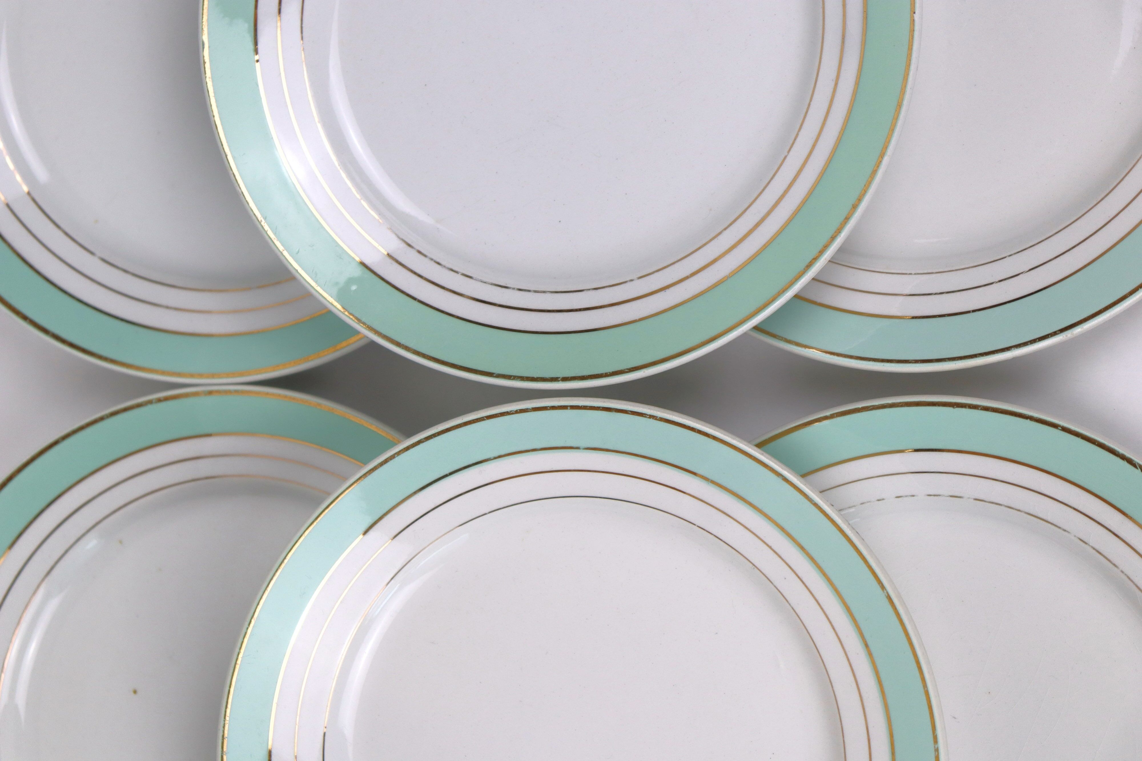 6 vintage plates