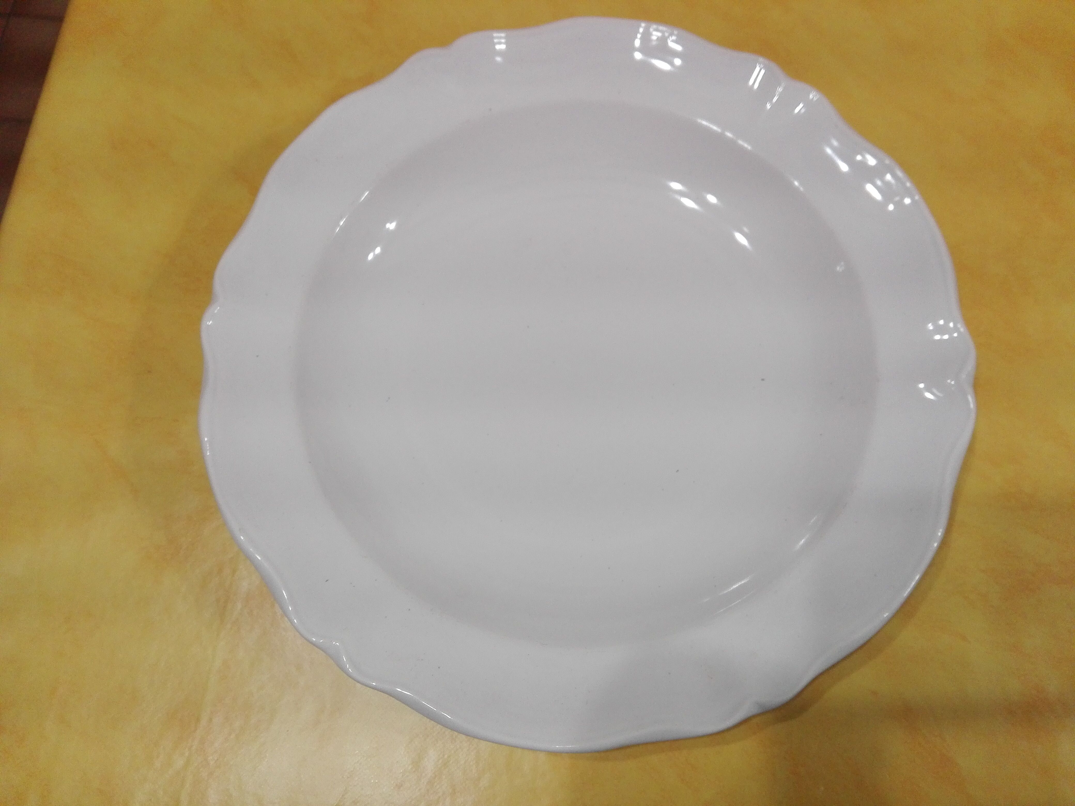 White Sarreguemines dish