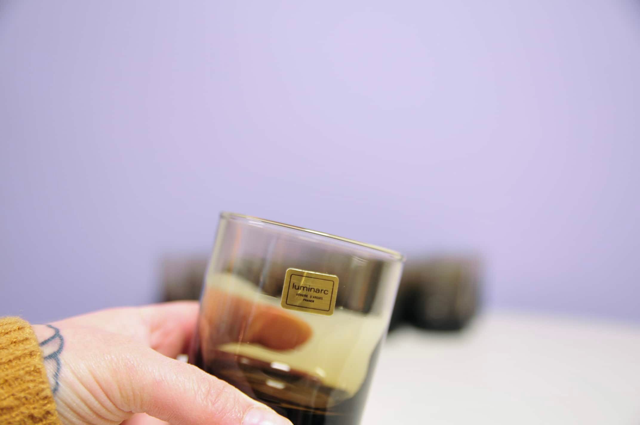 Set of 16 dark brown Luminarc glasses