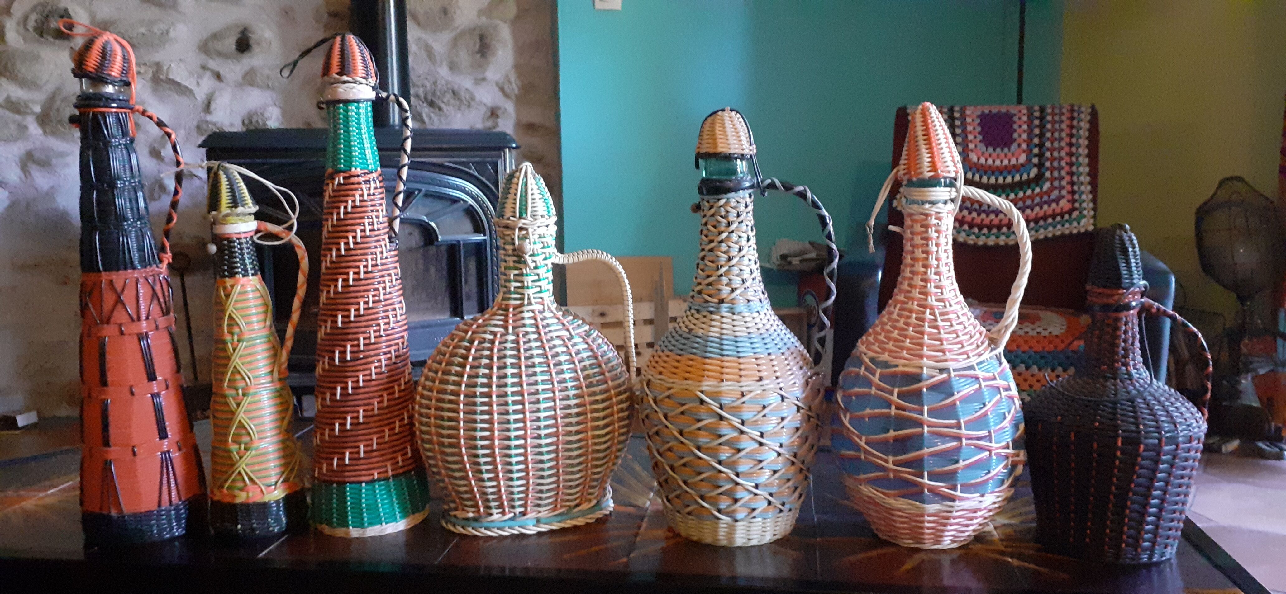 Lot of 7 scoubidou bottles