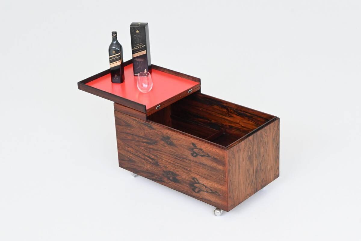 Poul Norreklit dry bar in rosewood Dyrlund Denmark 1960