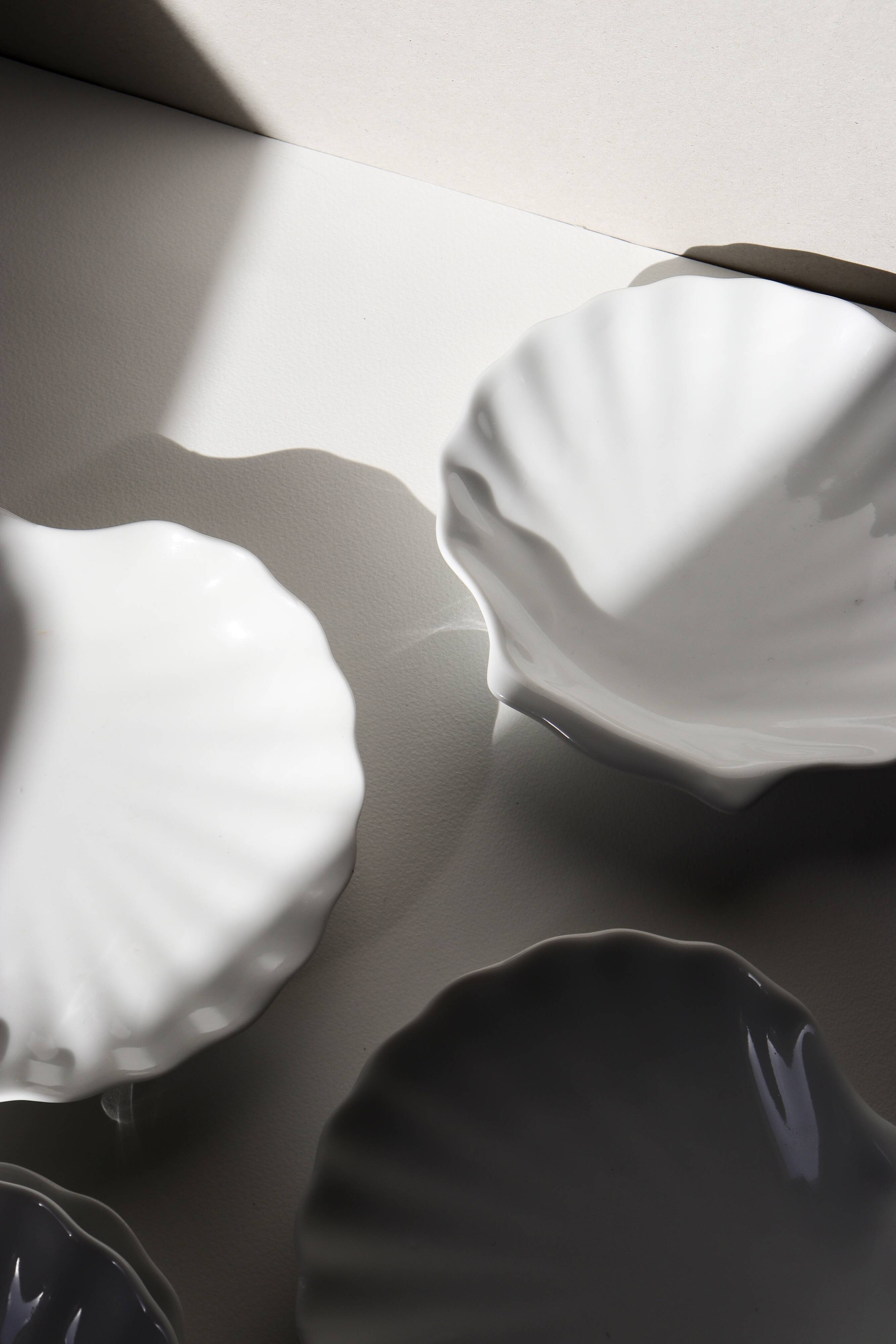 White shell cup