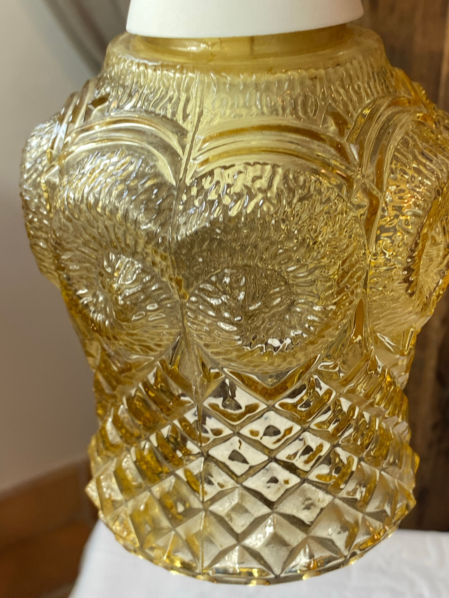 Amber moulded glass lamp