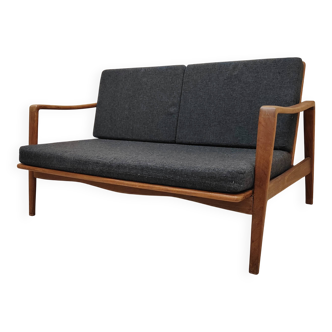 Scandinavian bench