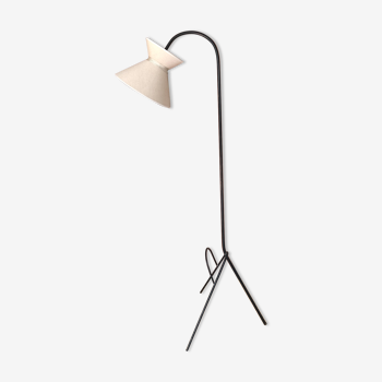 Tripod floor lamp