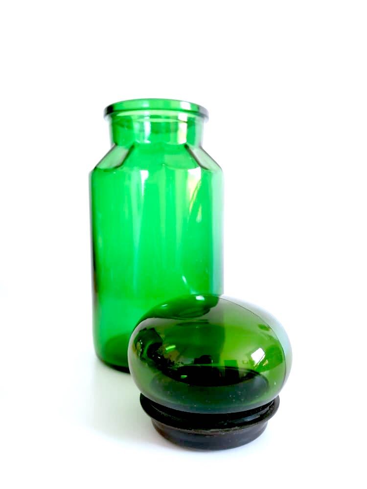 Pot d'apothicaire en verre vert vintage