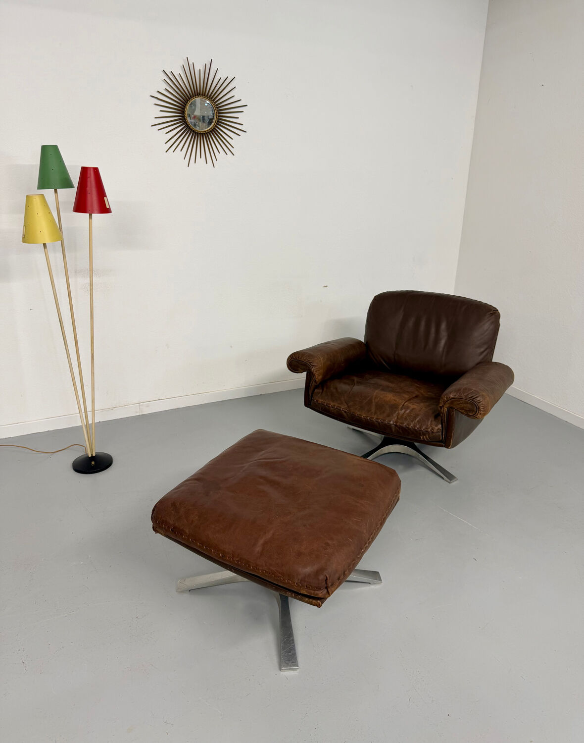 Vintage 70s brown leather ottoman chair design DE SEDE DS-31